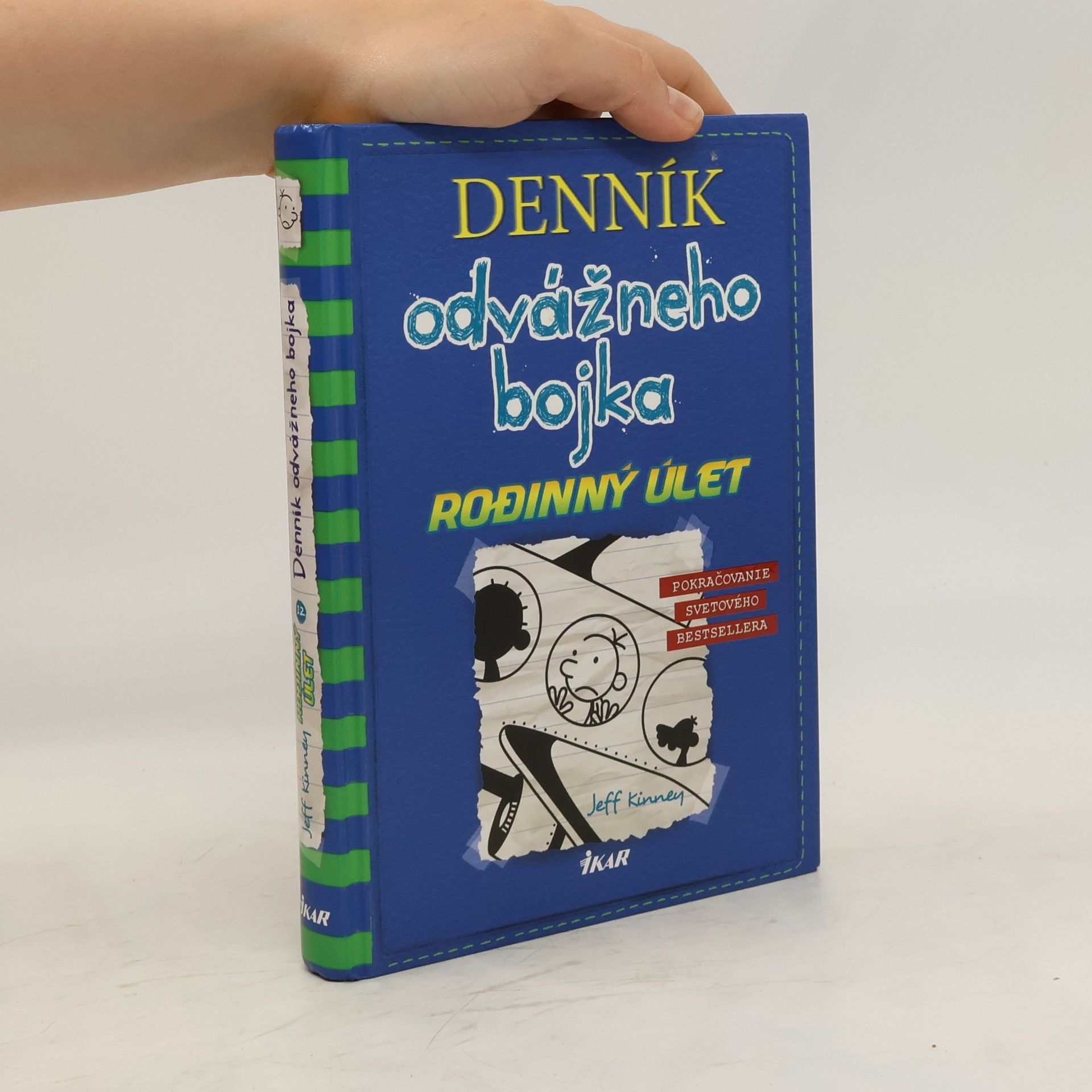 Jeff Kinney  Denník odvážneho bojka 12. Rodinný úlet