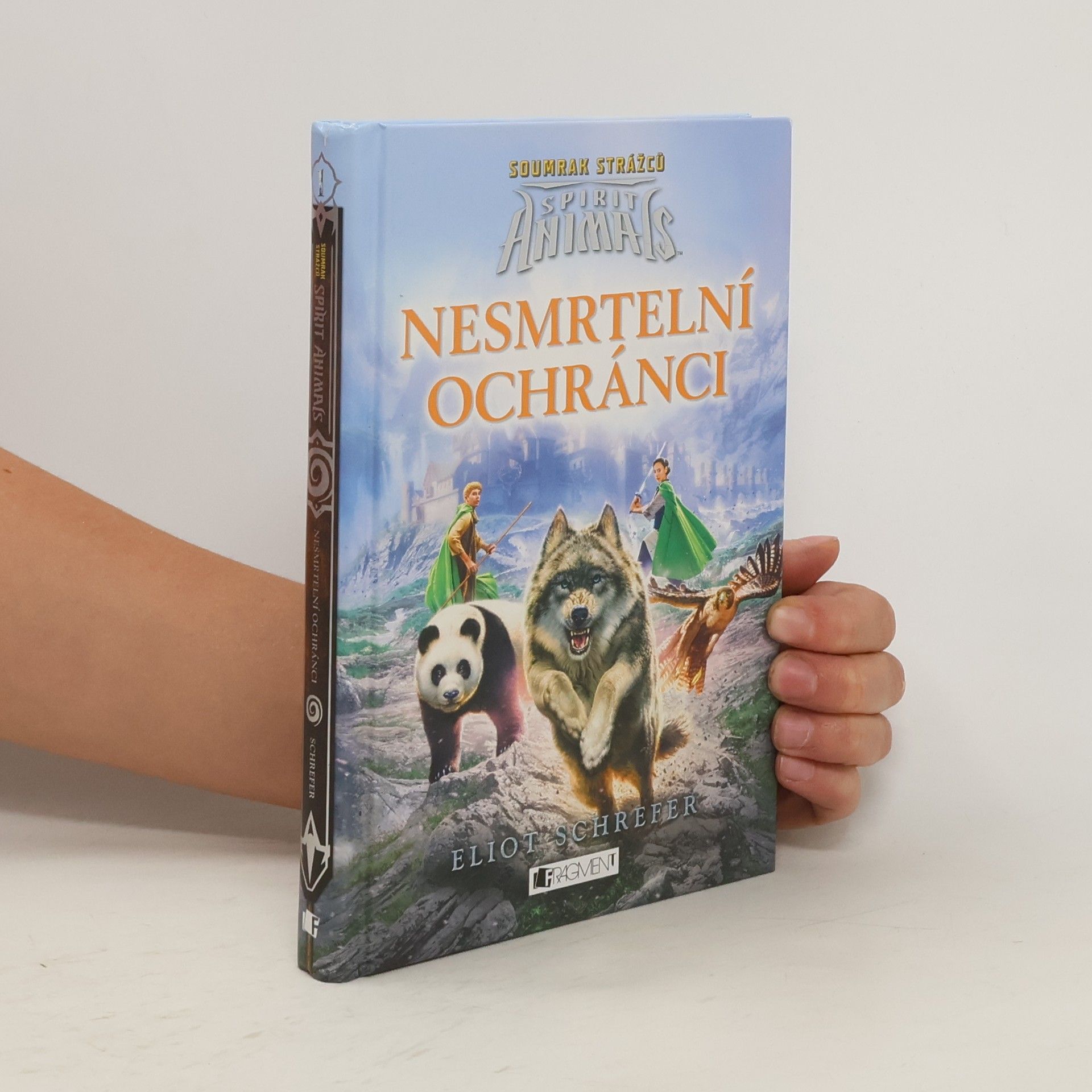Eliot Schrefer Nesmrtelní ochránci