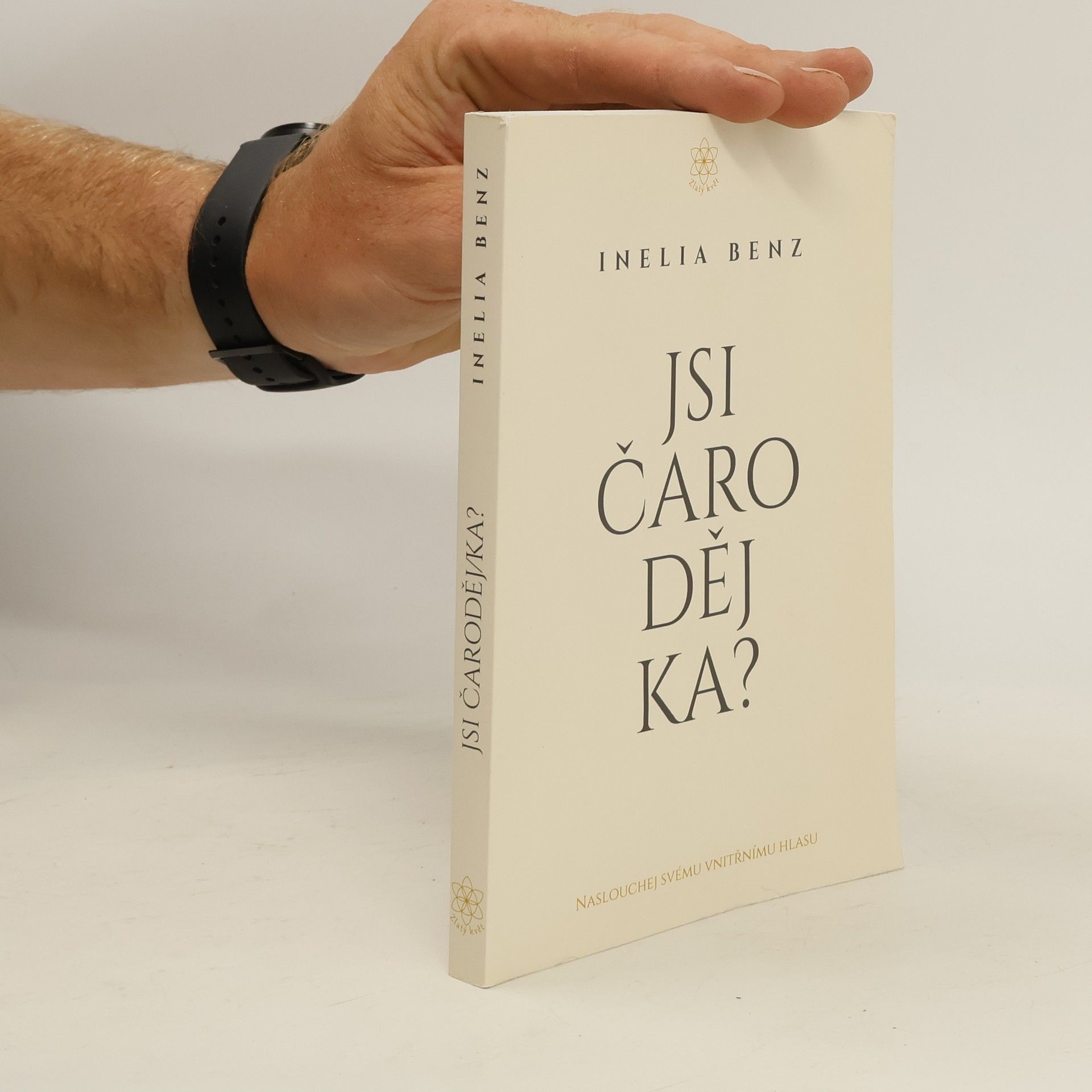 Inelia Benz Jsi Čarodějka?