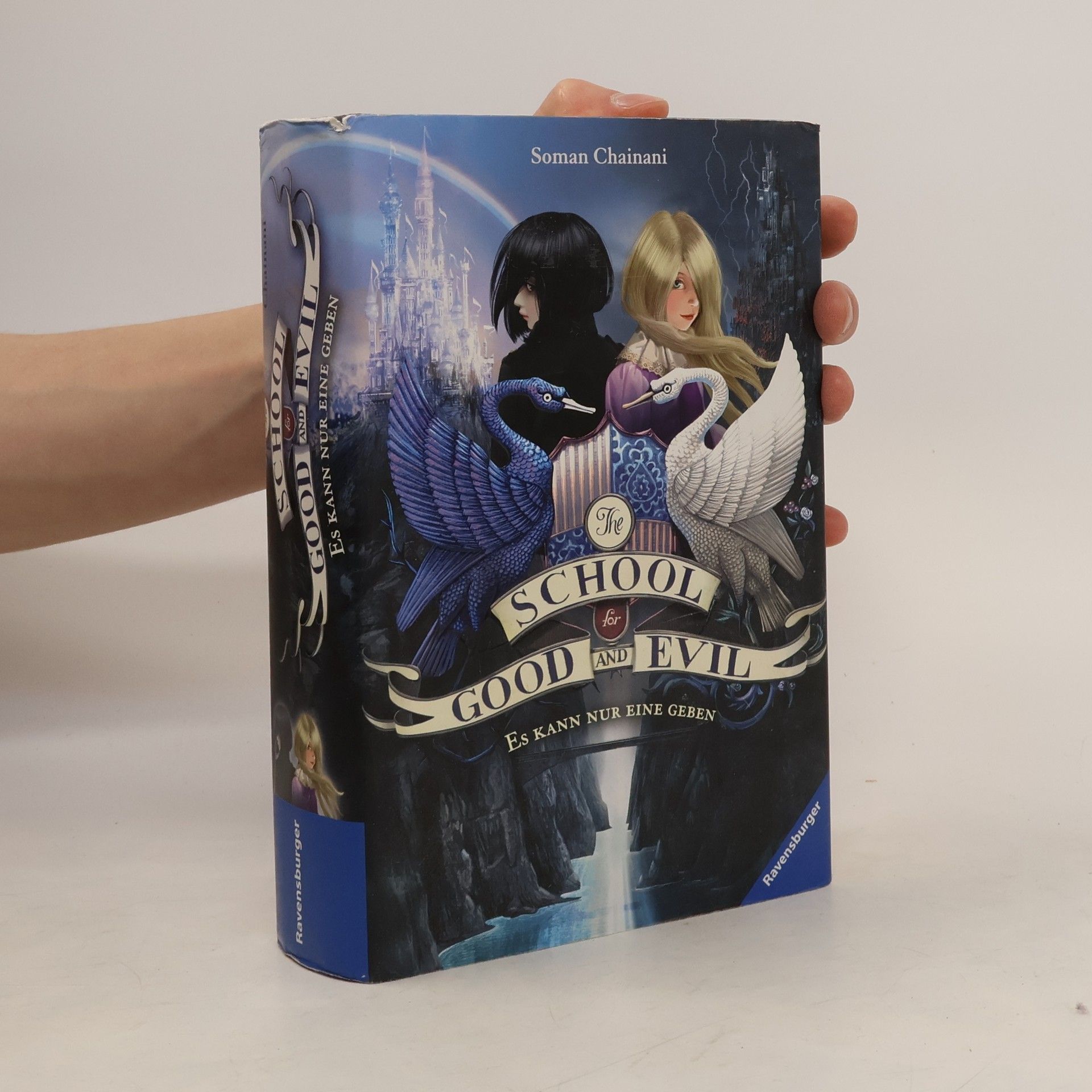 Soman Chainani The School for Good and Evil 1