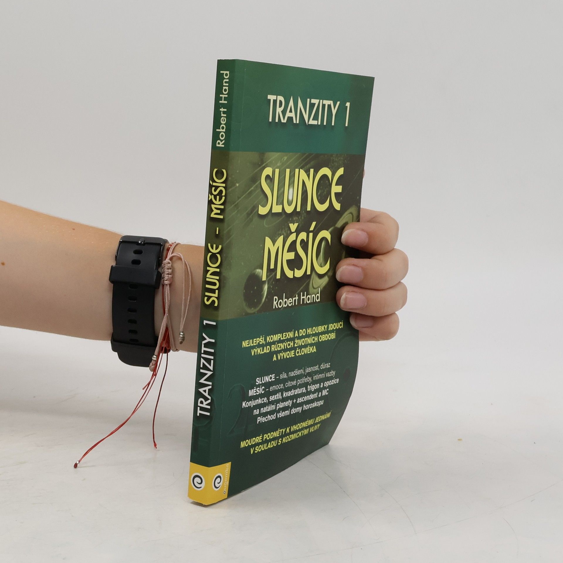 Robert Hand Slunce Měsíc. Tranzity 1