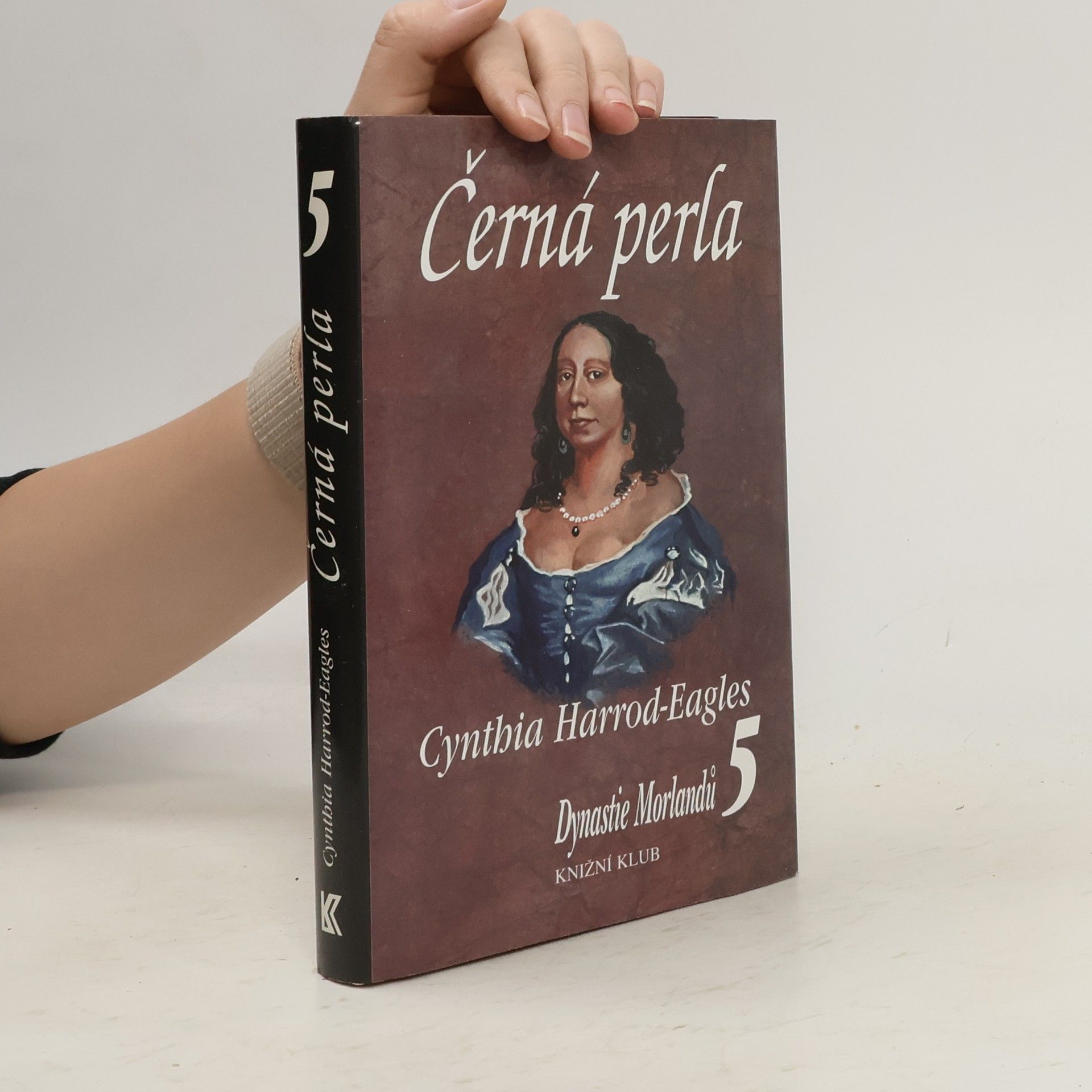 Cynthia Harrod-Eagles Dynastie Morlandů 5. Černá perla