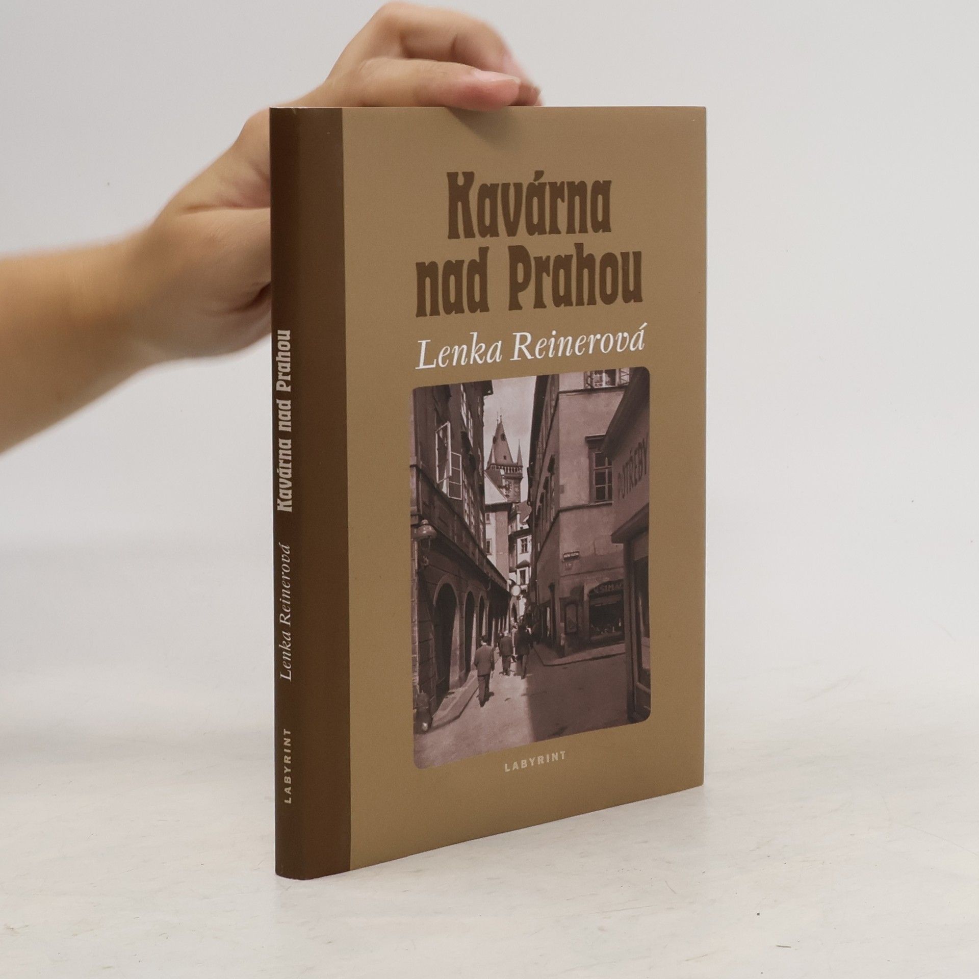 Lenka Reinerová Kavárna nad Prahou