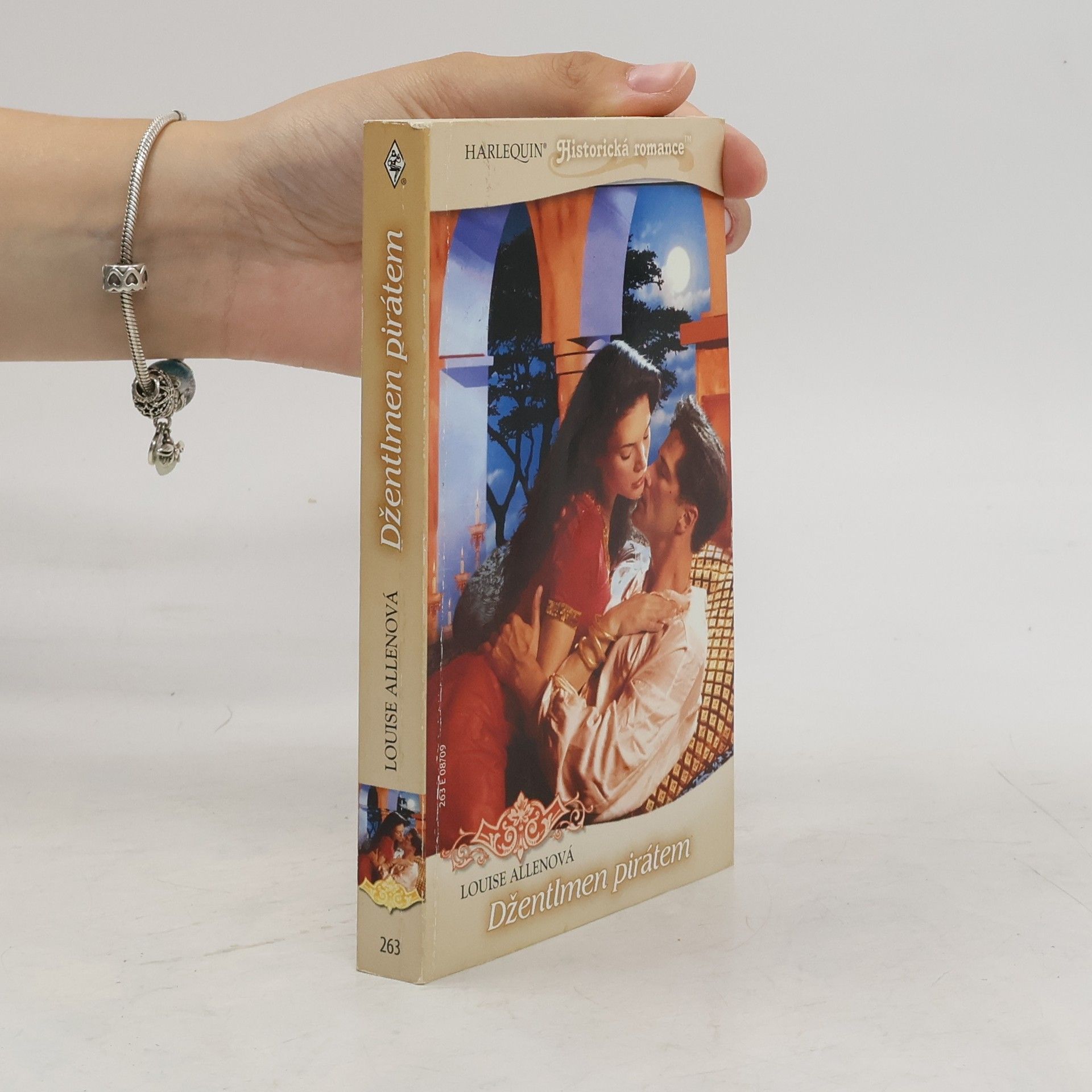 Louise Allen Džentlmen pirátem