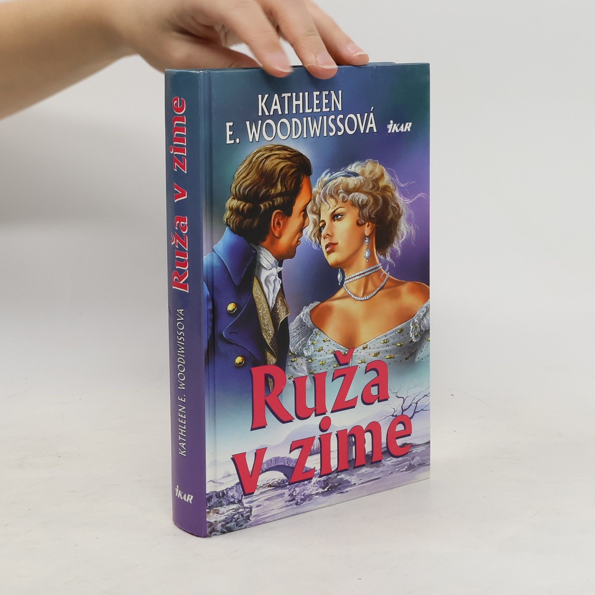 Kathleen E. Woodiwiss Ruža v zime