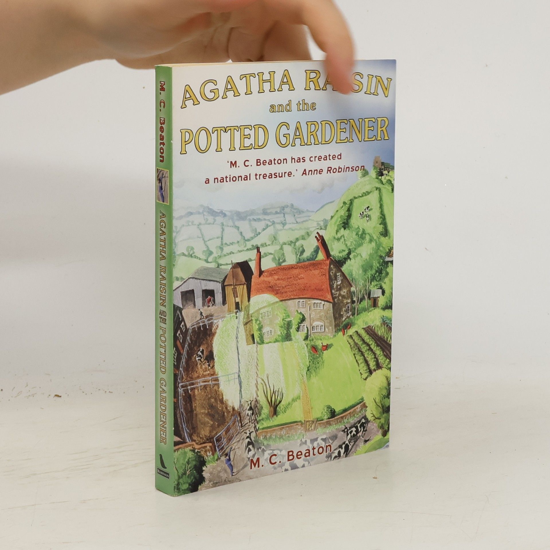 M. C. Beaton Agatha Raisin and the Potted Gardener