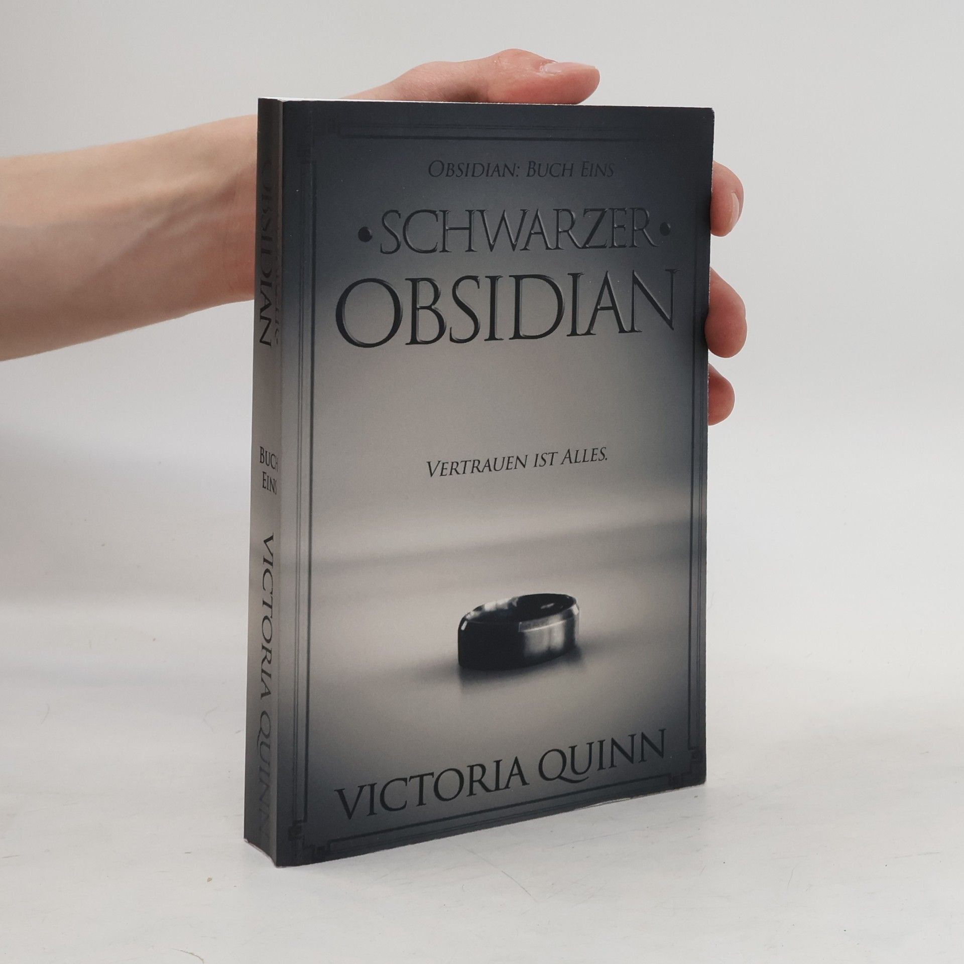 Victoria Quinn Schwarzer Obsidian