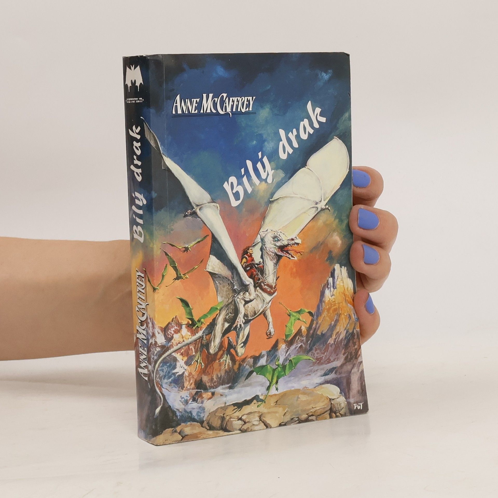 Anne McCaffrey Bílý drak
