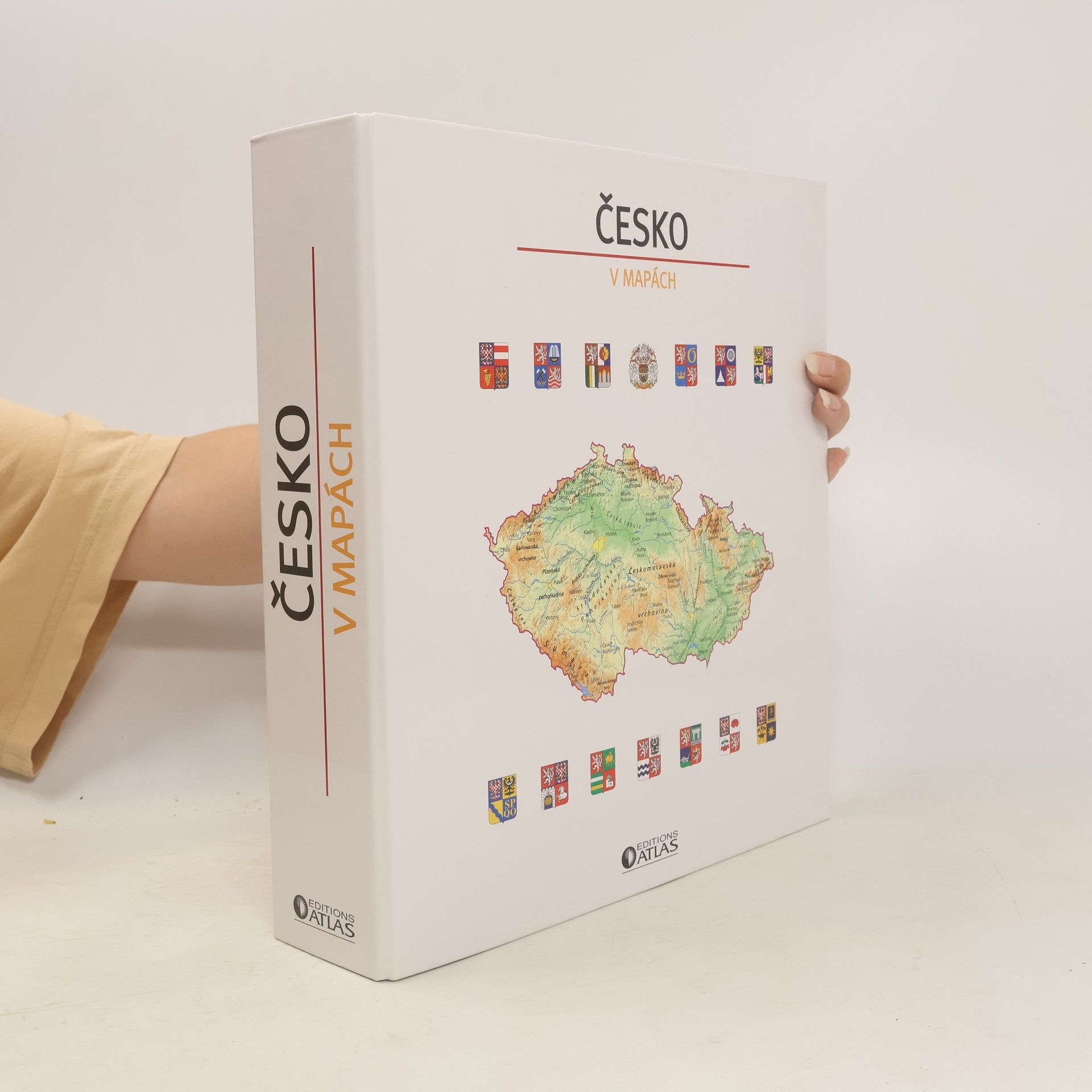 Collectif d'auteurs Česko v mapách