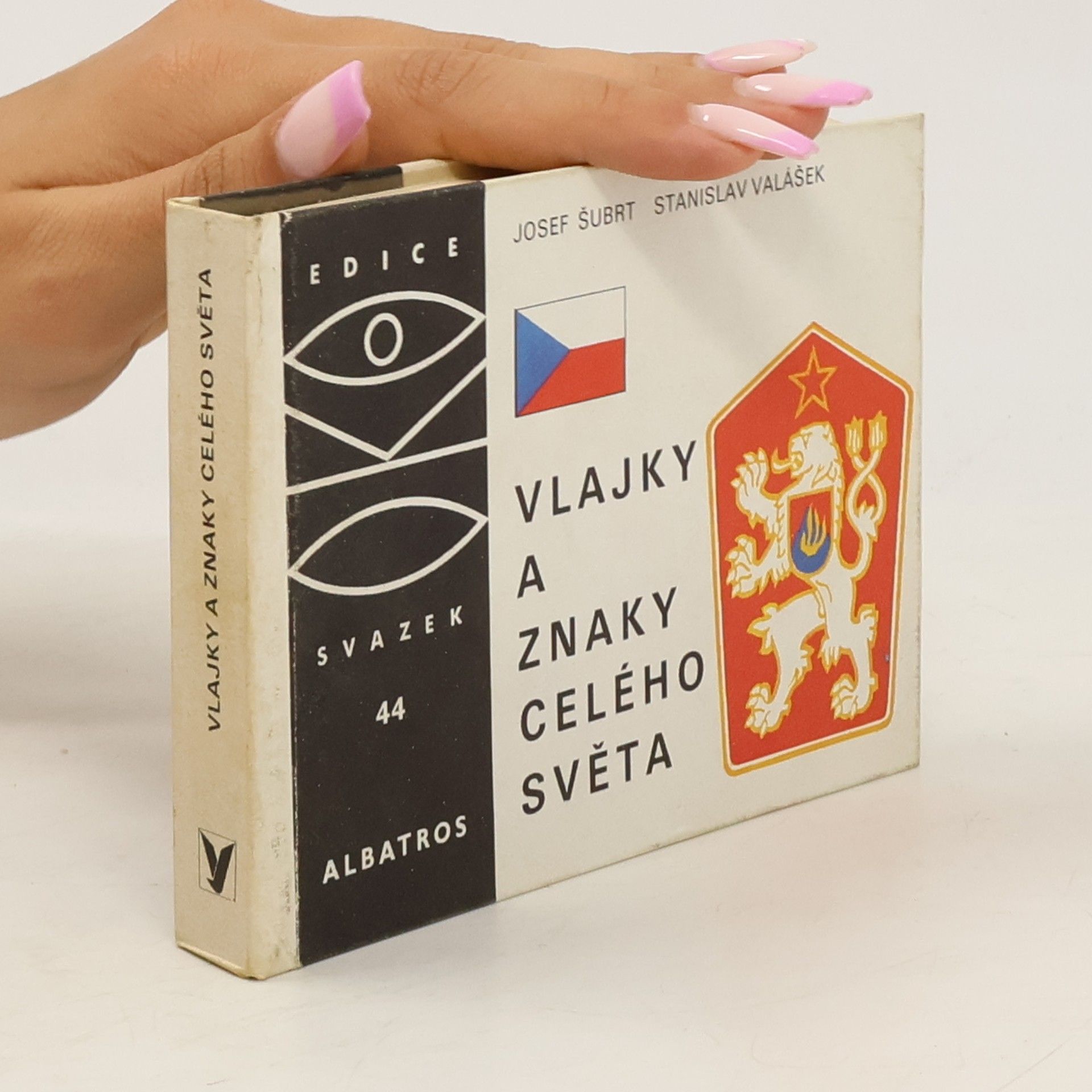 Josef Šubrt Vlajky a znaky celého světa