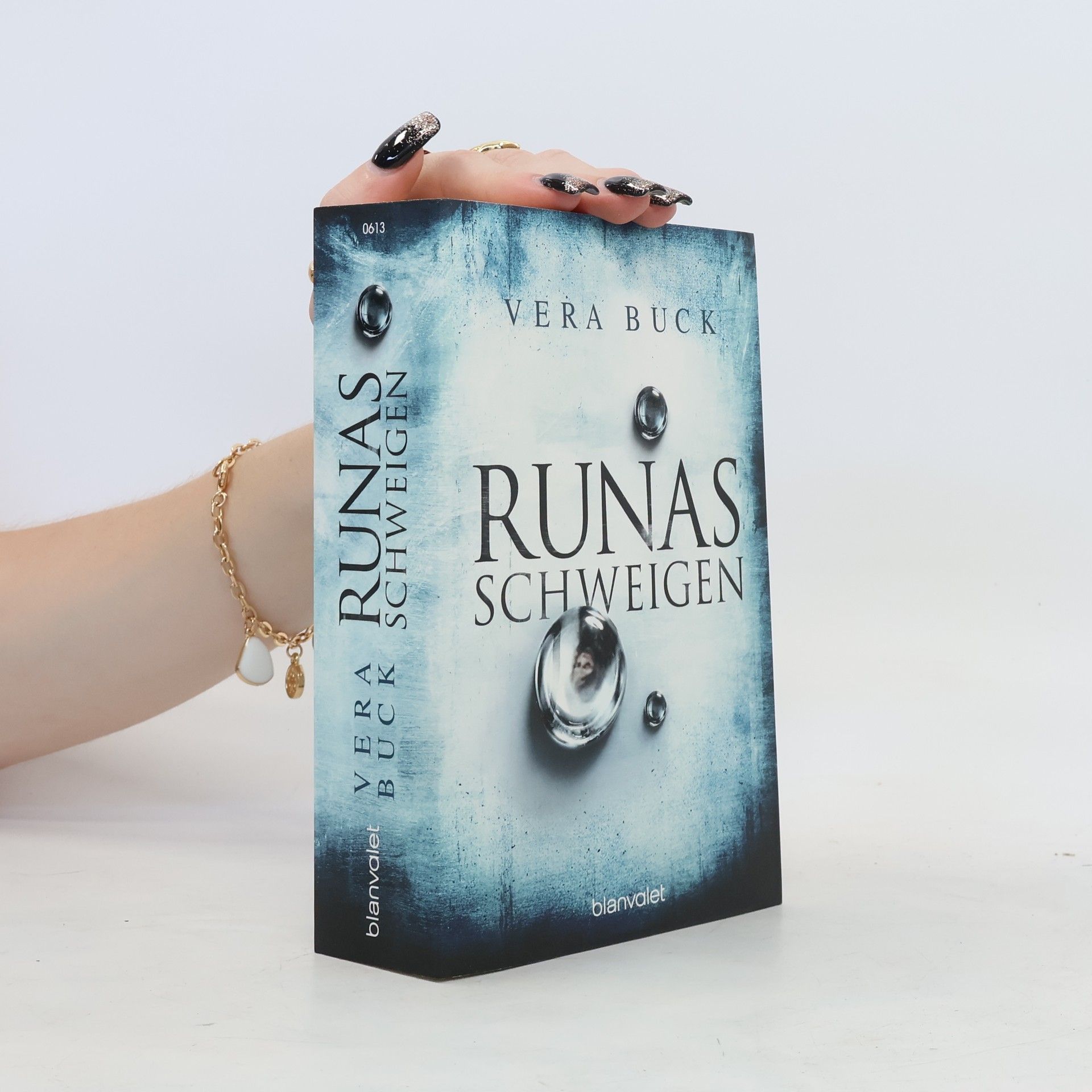 Vera Buck Runas schweigen