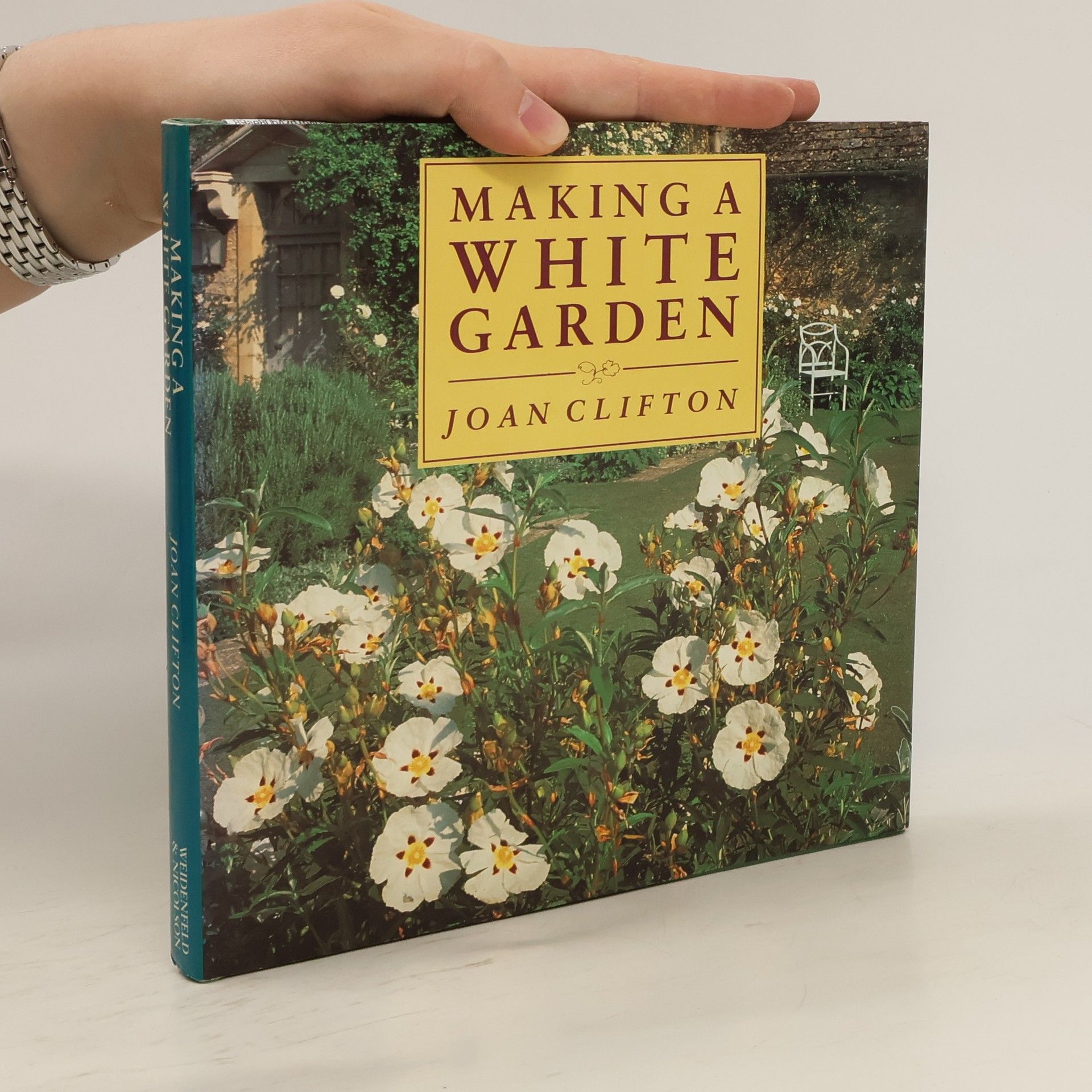 Joan Clifton Making a White Garden