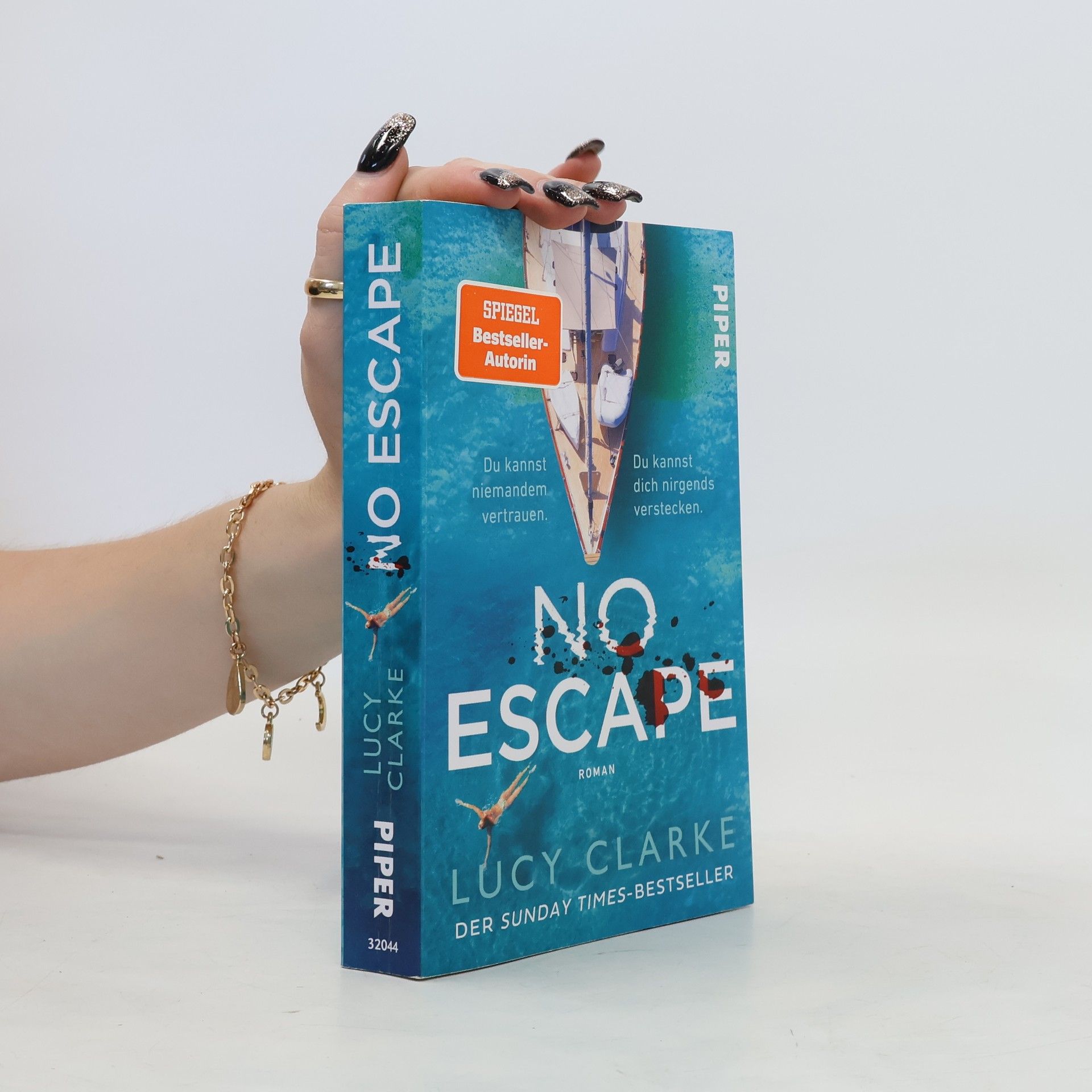 Lucy Clarke No Escape
