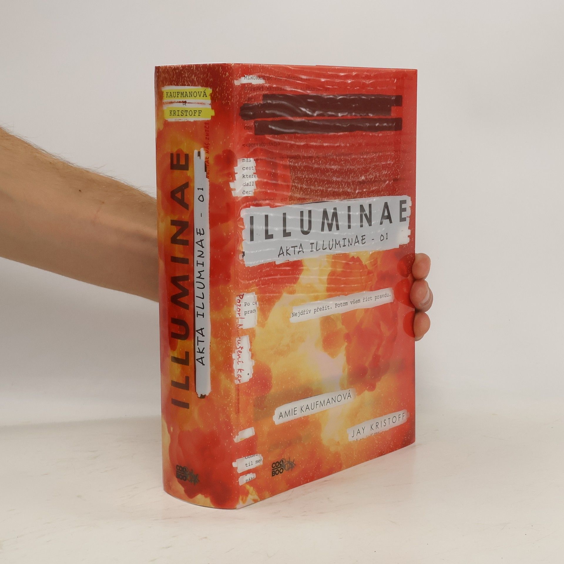 Amie Kaufman Akta illuminae. 01, Illuminae