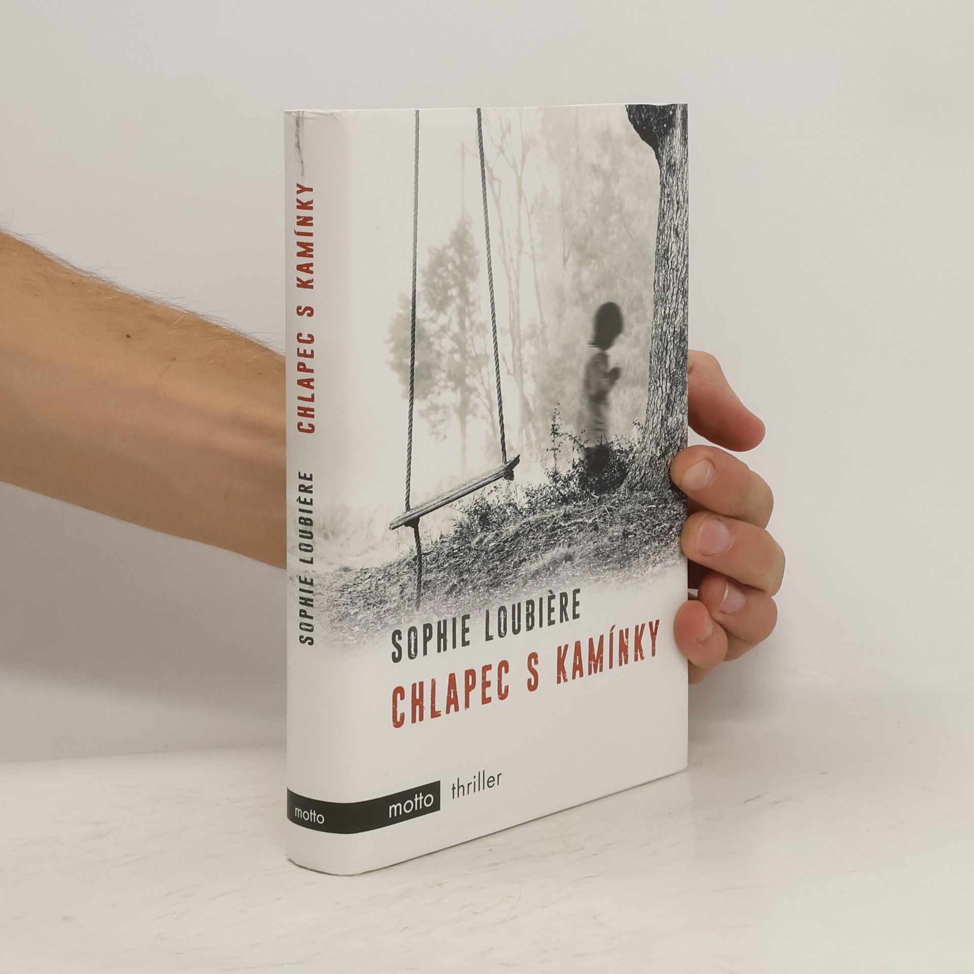 Sophie Loubière Chlapec s kamínky