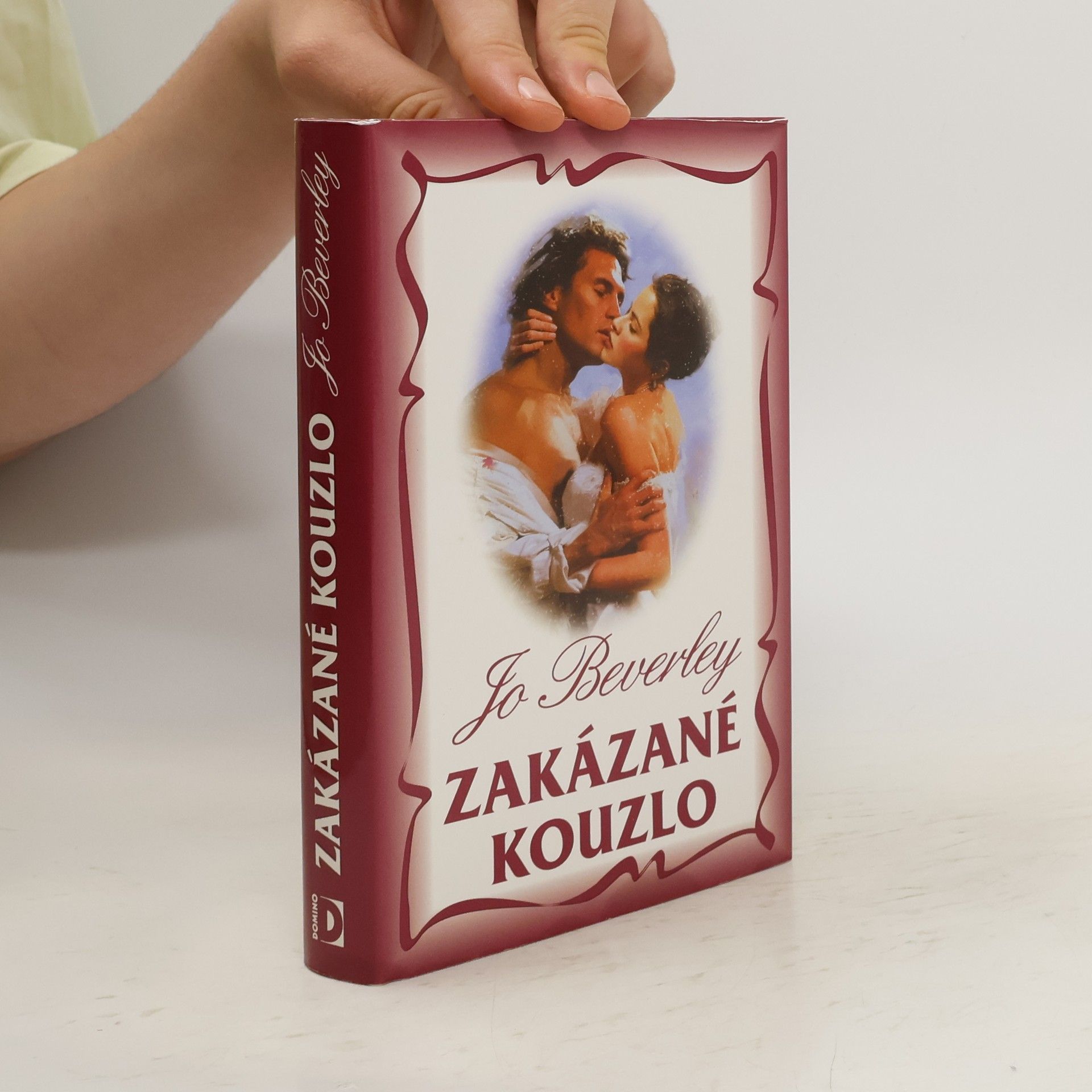 Jo Beverley Zakázané kouzlo