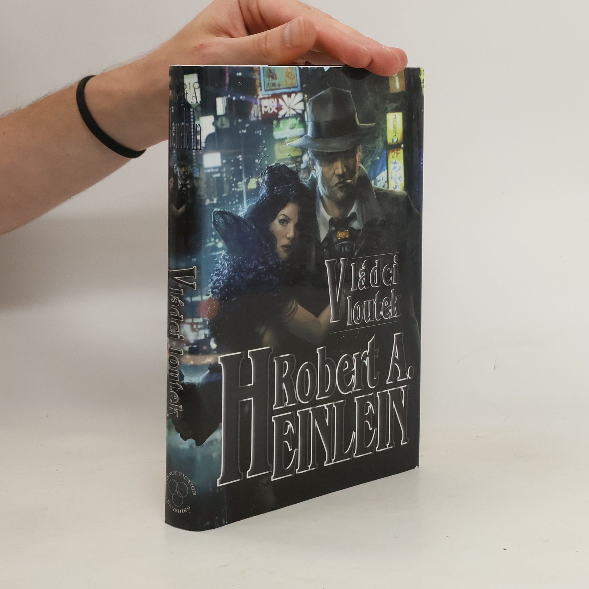 Robert A. Heinlein Vládci loutek