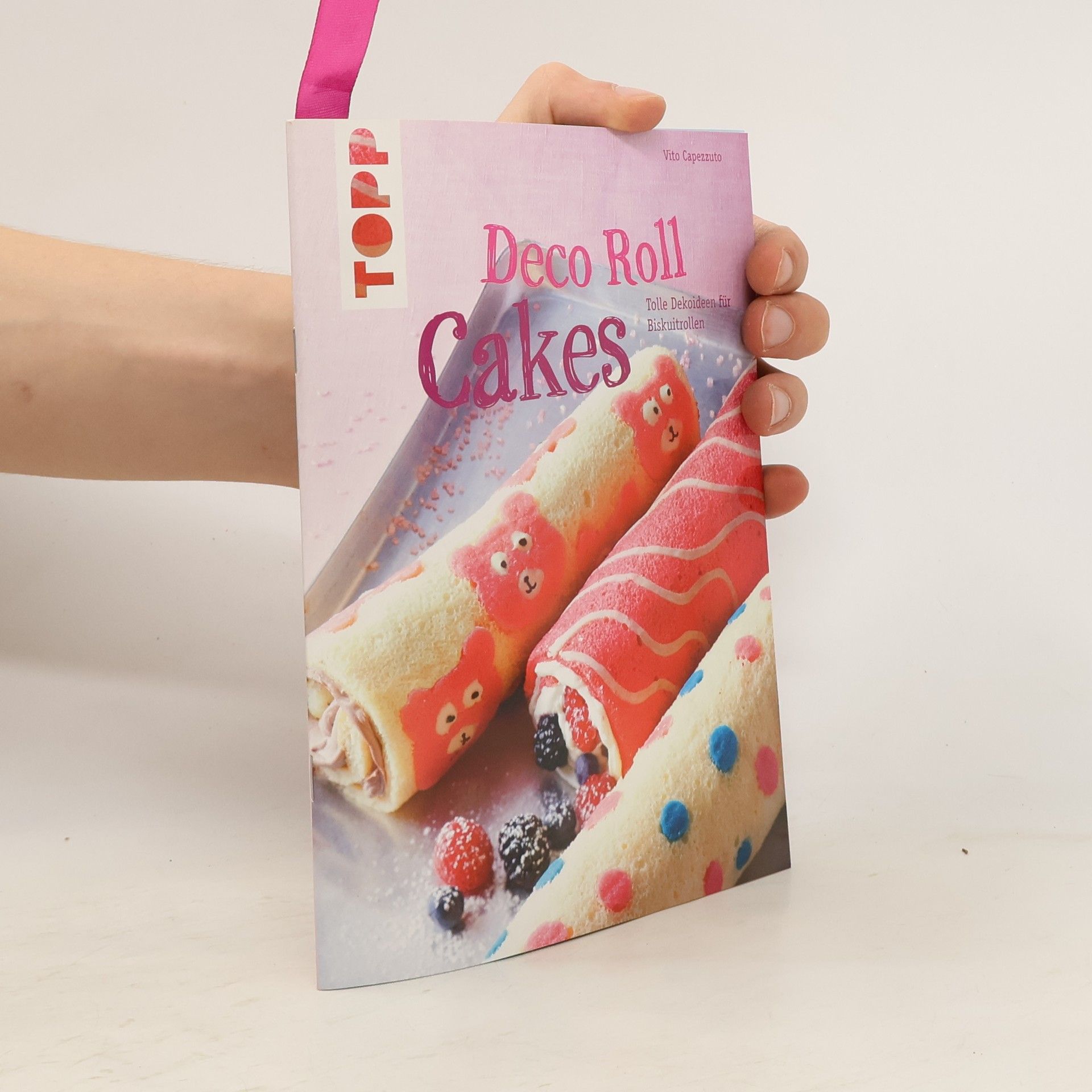 Vito Capezzuto Deco Roll Cakes