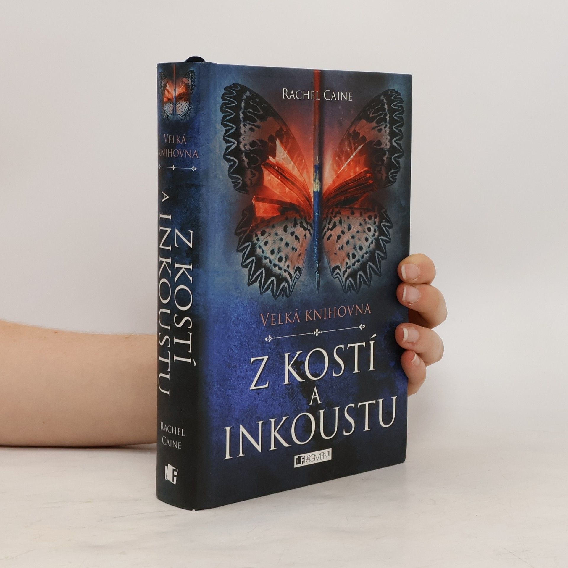 Rachel Caine Velká knihovna. Z kostí a inkoustu