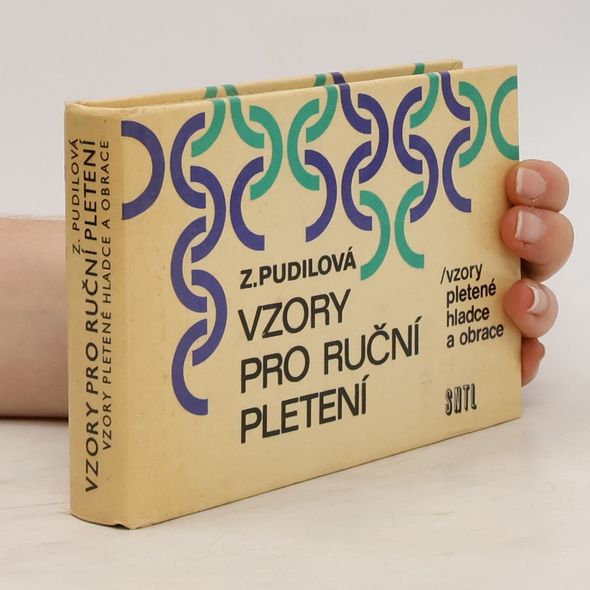 Zdenka Pudilová Vzory pro ruční pletení. Vzory pletené hladce a obrace
