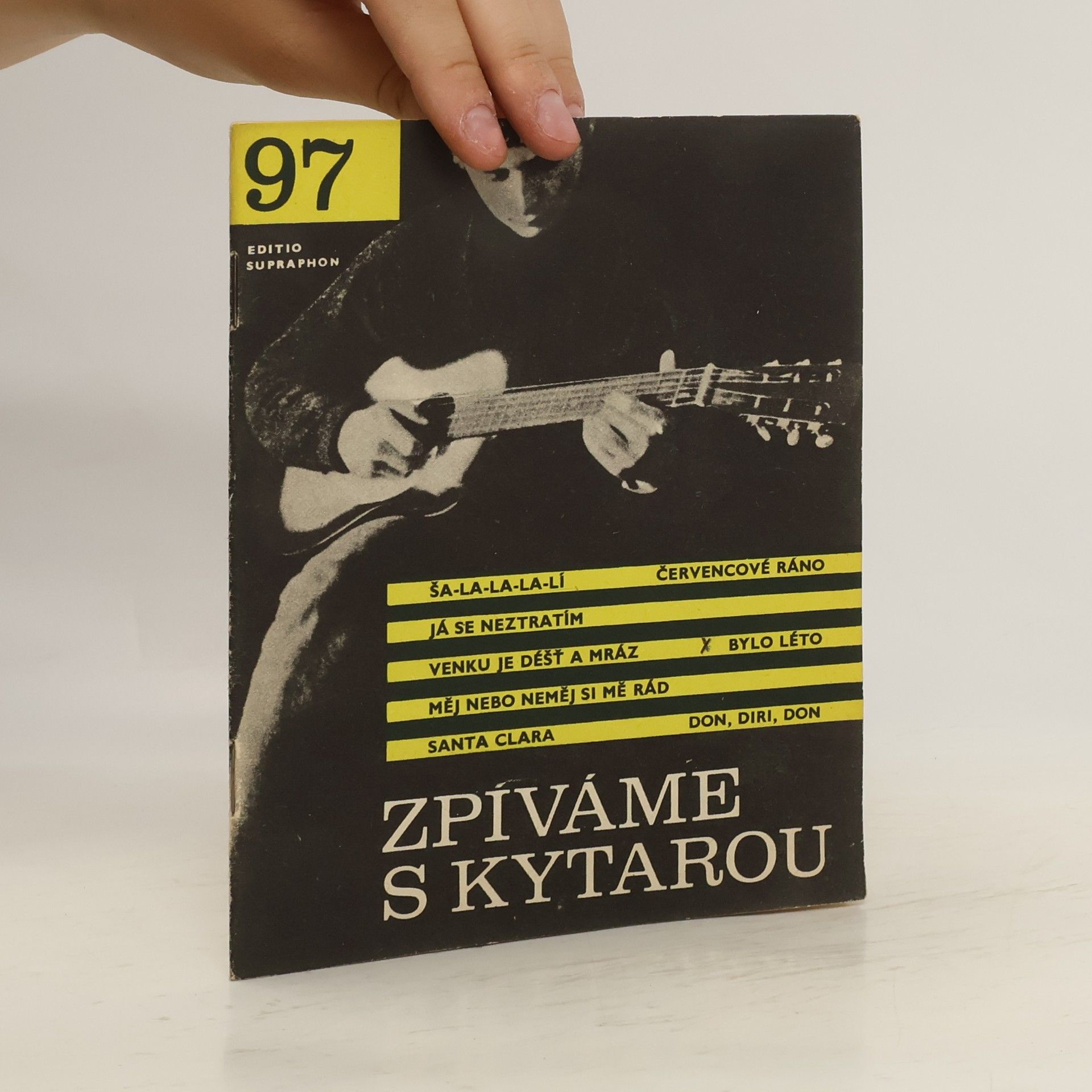 Kolektív autorov zpíváme s kytarou 97