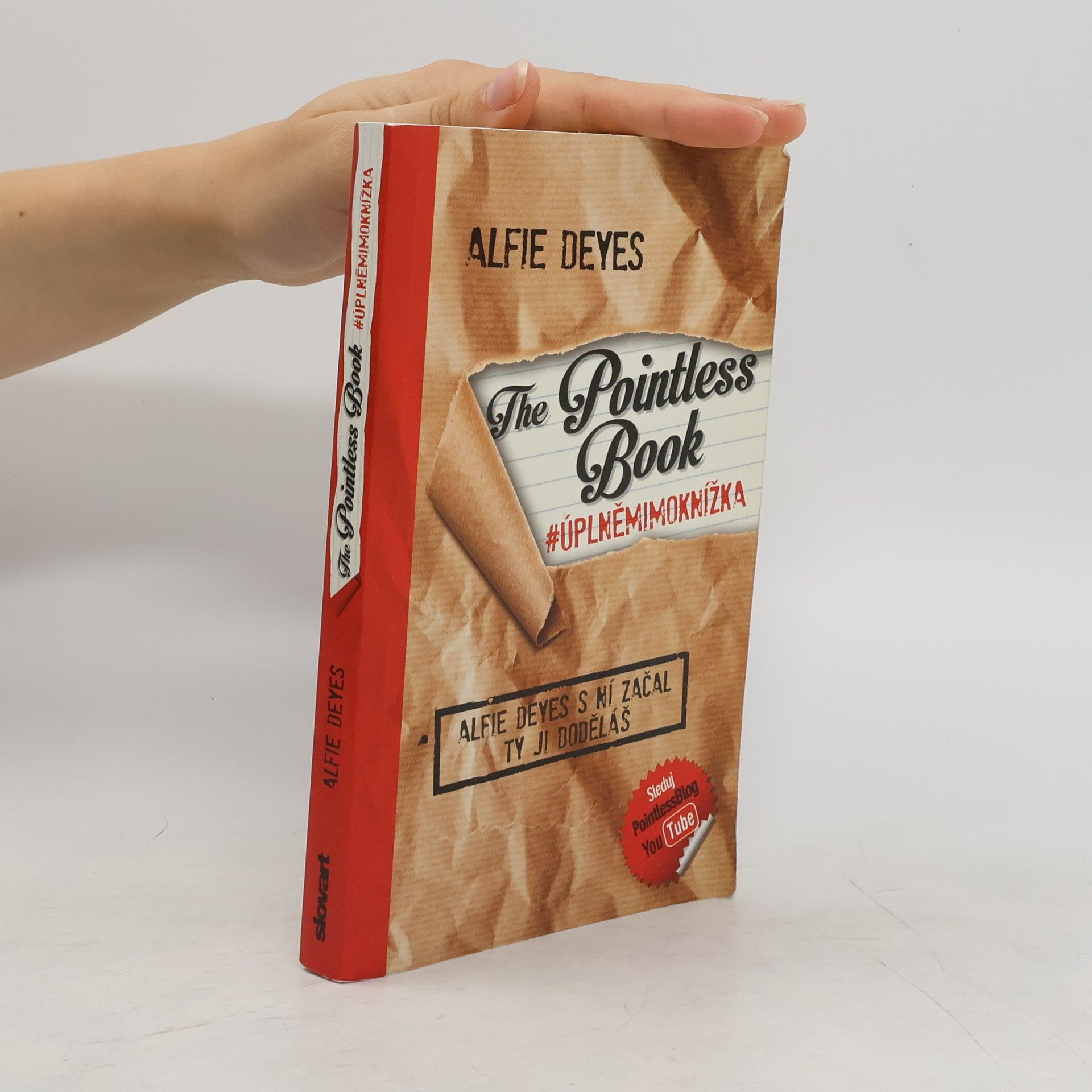 Alfie Deyes The pointless book. Alfie Deyes s ní začal, ty ji doděláš