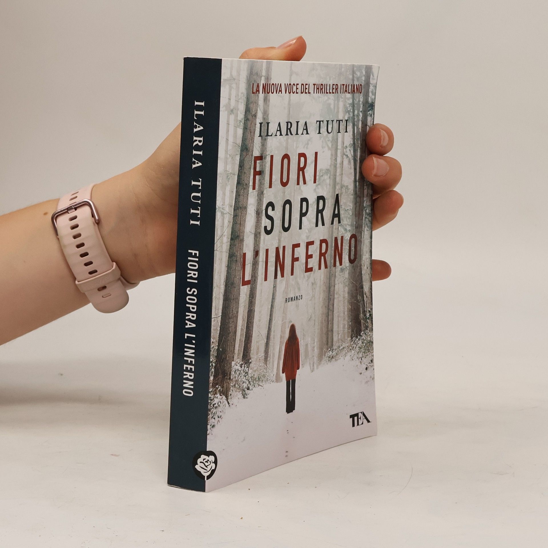 Ilaria Tuti Fiori sopra l'inferno