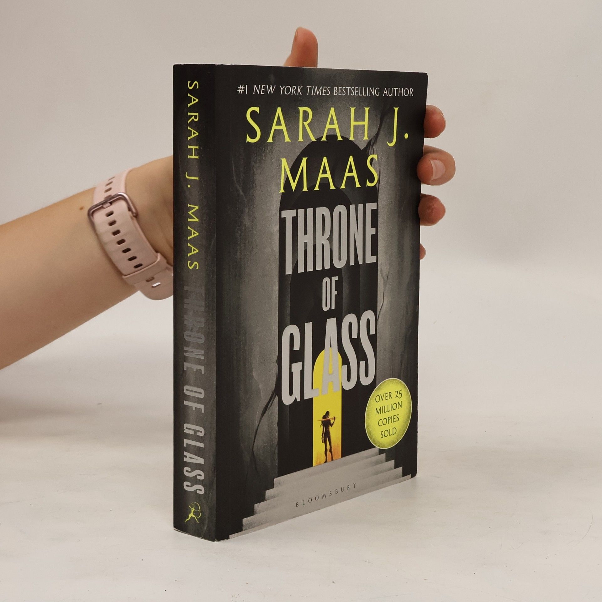 Sarah J. Maasová Throne of Glass