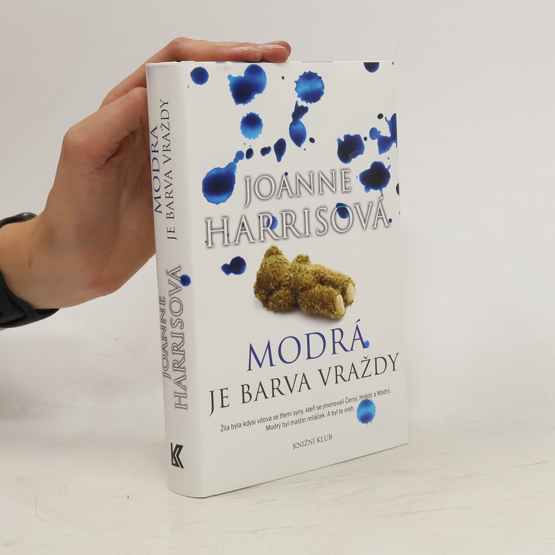Joanne Harris Modrá je barva vraždy