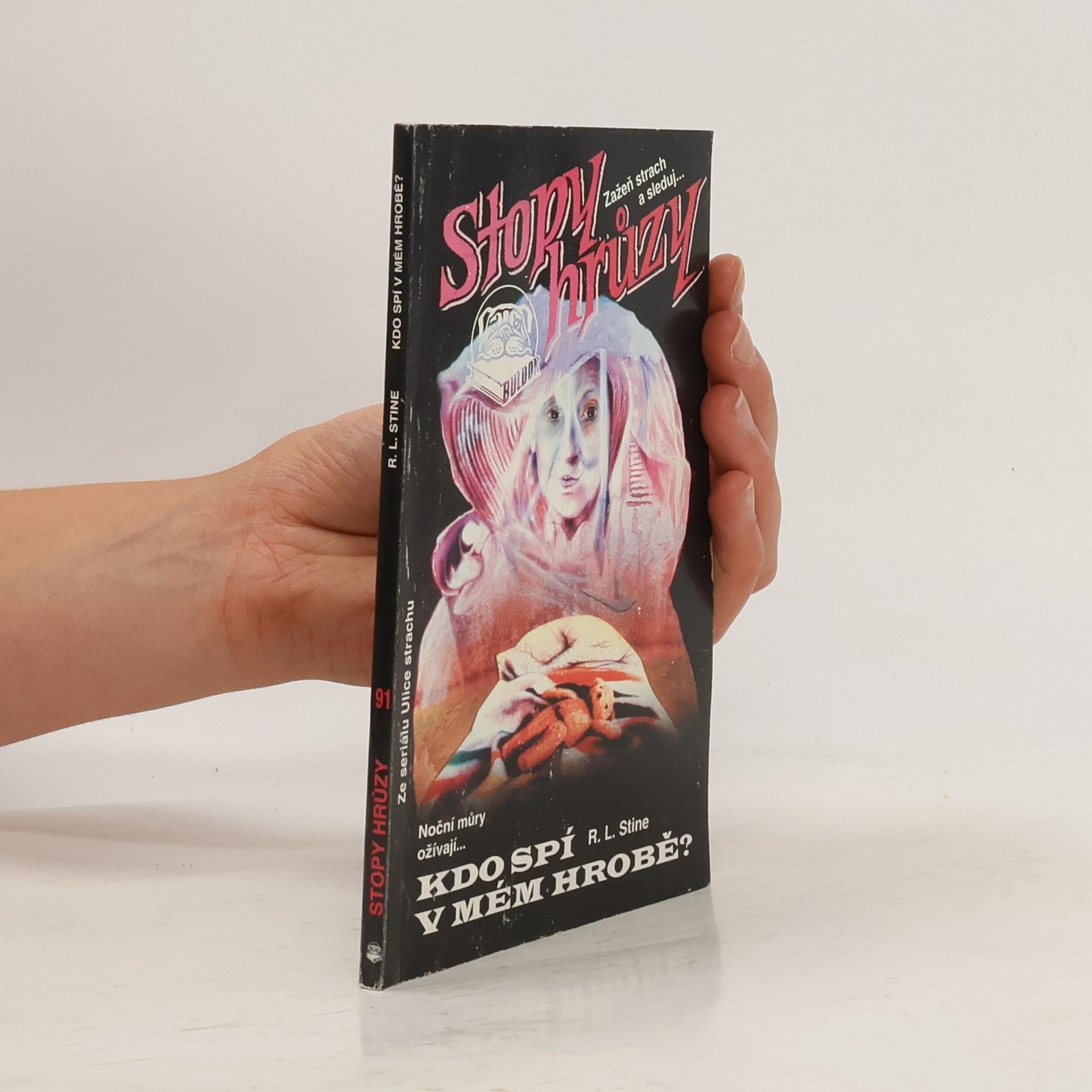 R. L. Stine Stopy hrůzy: Kdo spí v mém hrobě?