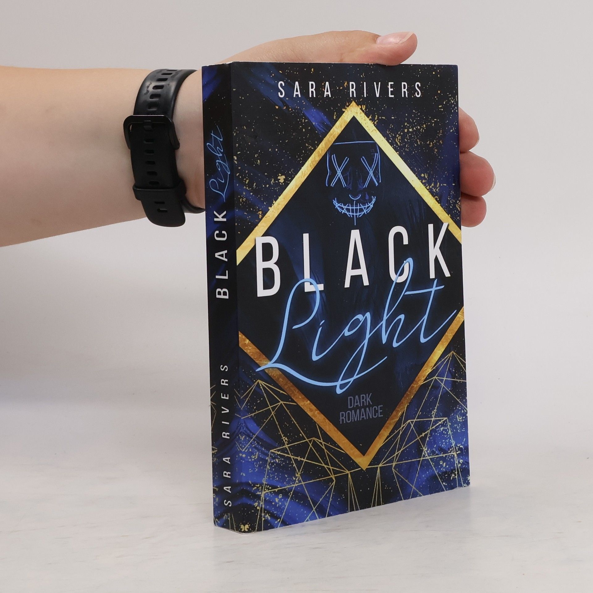 Sara Rivers BLACKLIGHT