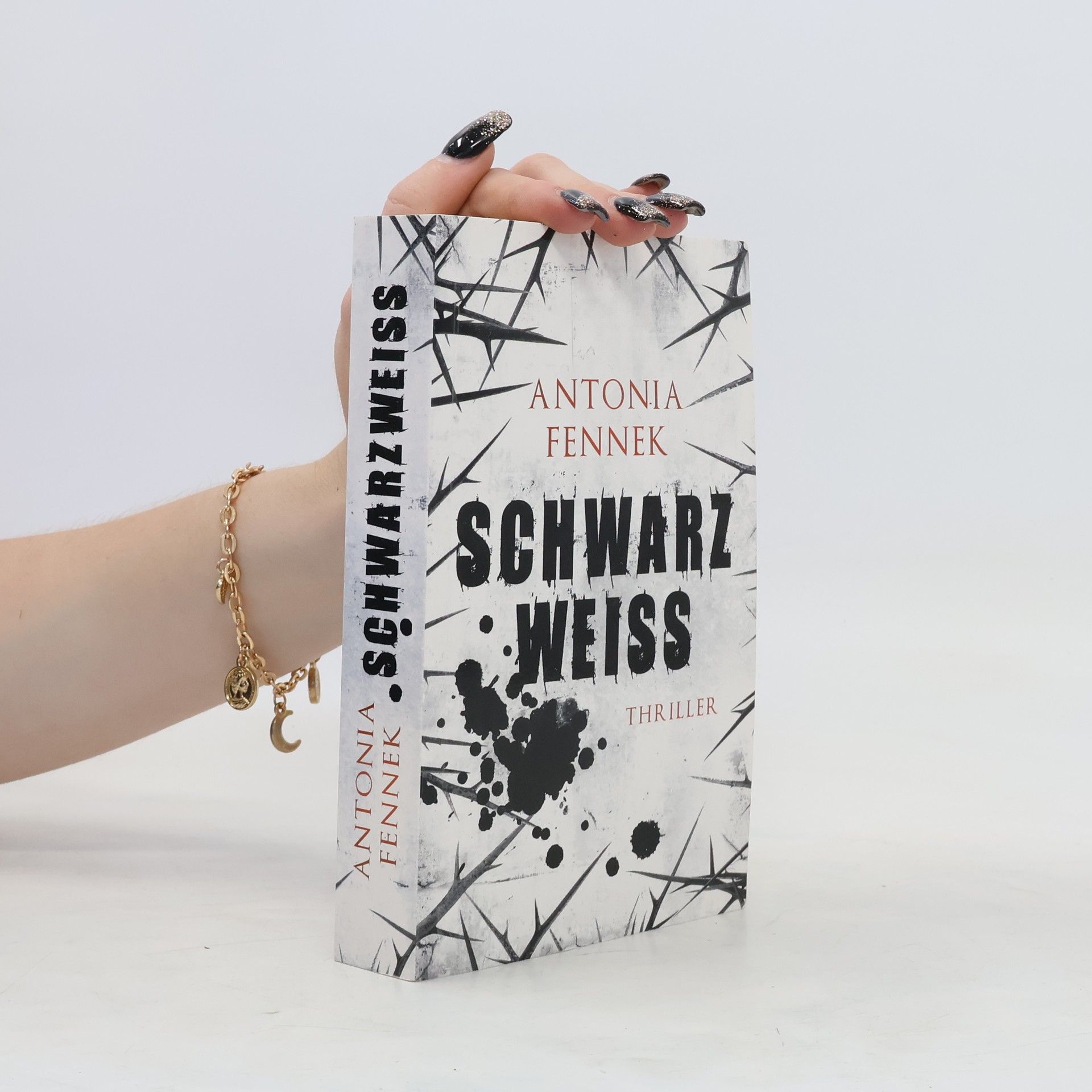 Antonia Fennek Schwarz weiss