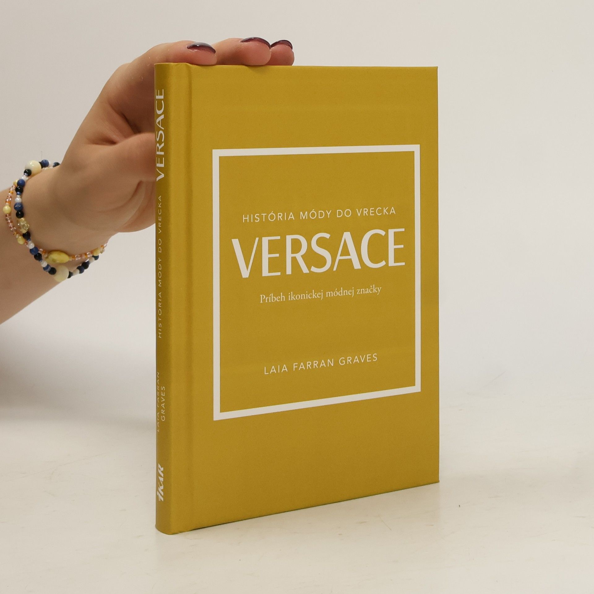 Laia Farran Graves Versace. Príbeh ikonickej módnej značky