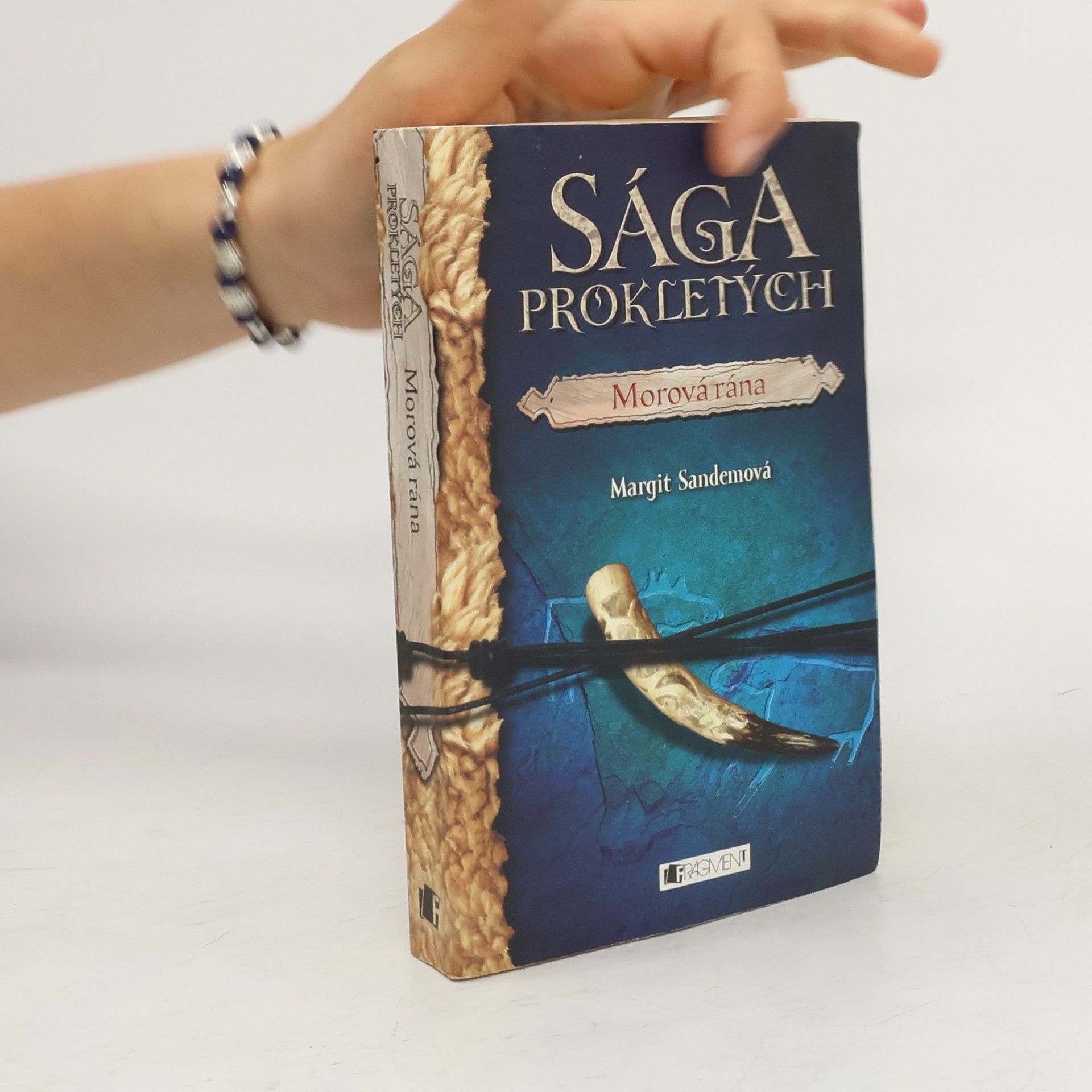 Margit Sandemo Morová rána. Sága Prokletých