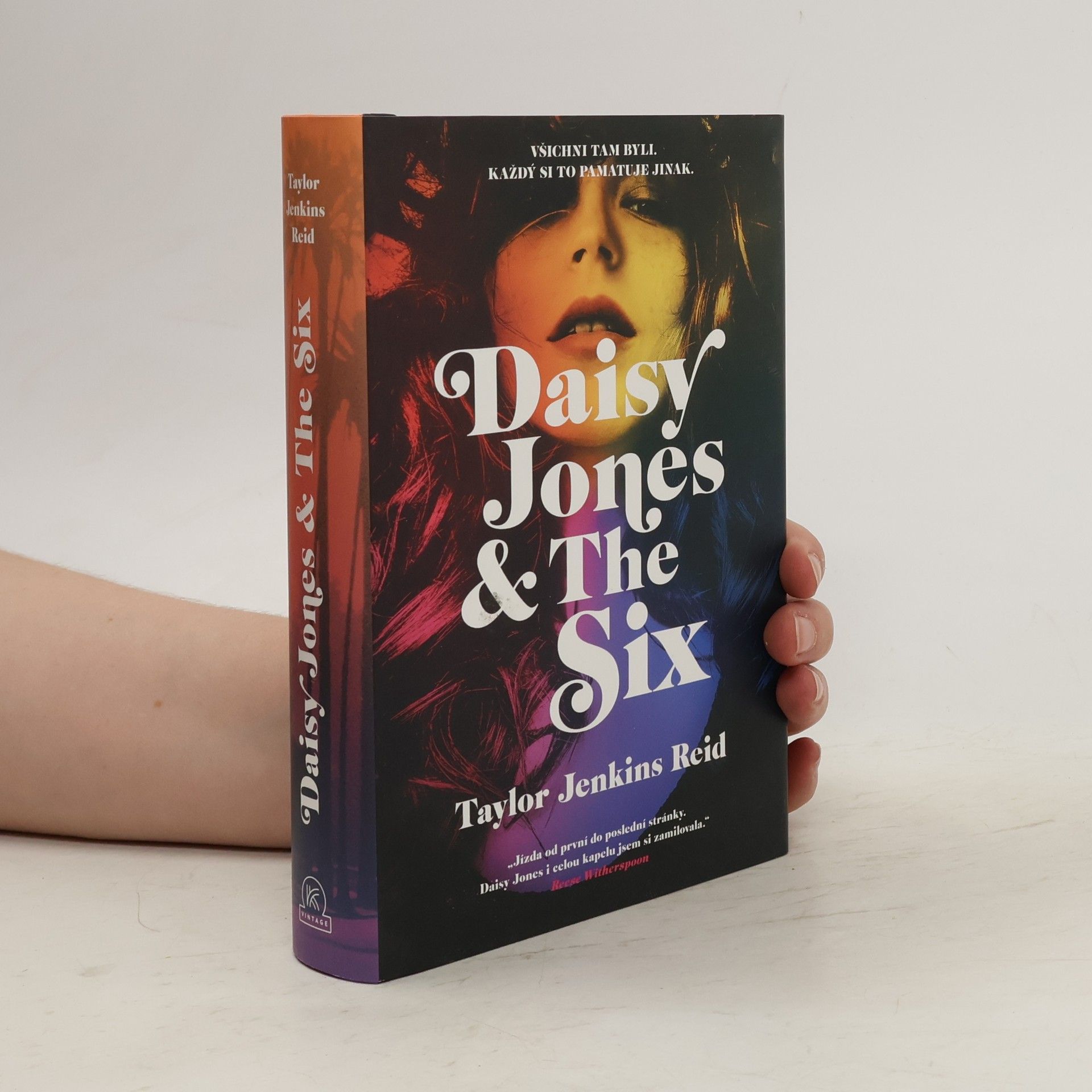 Taylor Jenkins Reid Daisy Jones & The Six