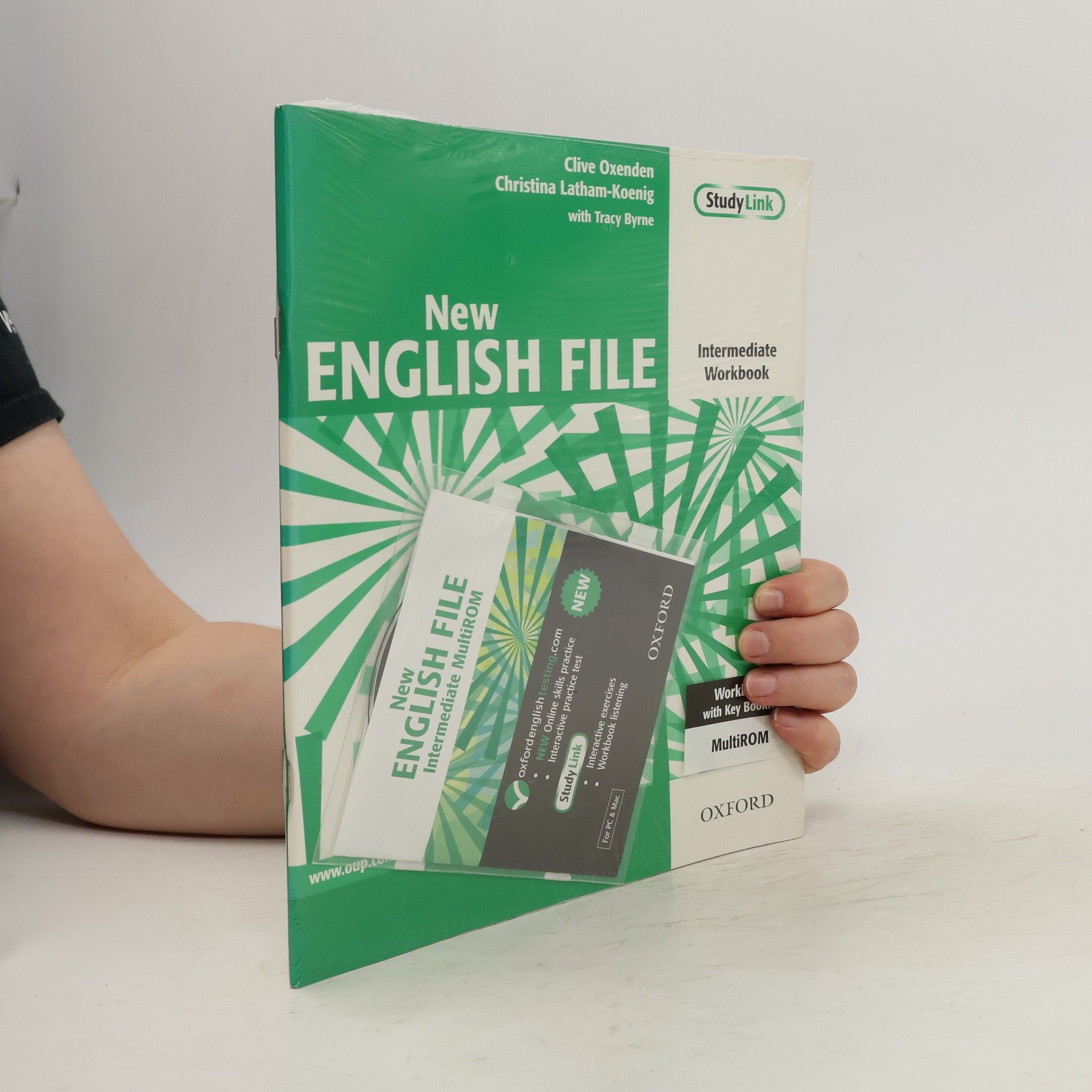 Clive Oxeden New English file. Intermediate workbook