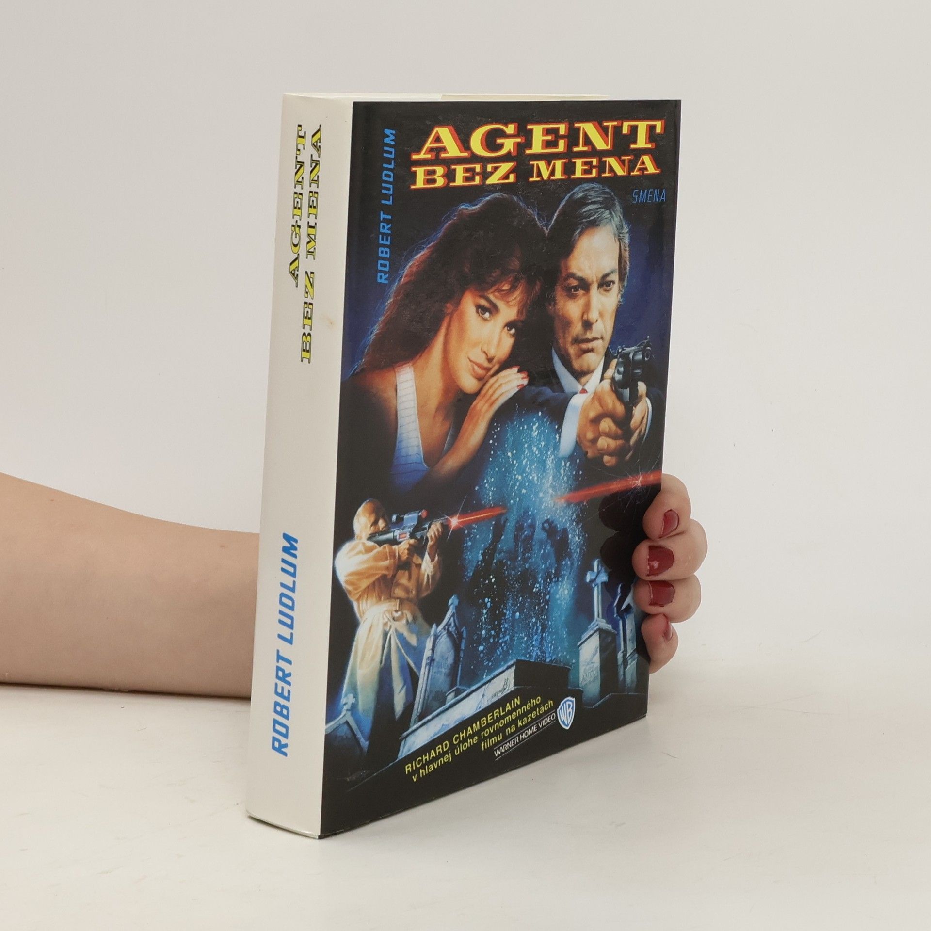 Robert Ludlum Agent bez mena