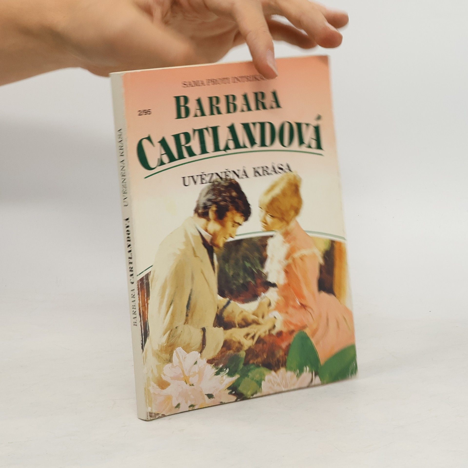 Barbara Cartland Uvězněná krása. Polibky v měsíční záři