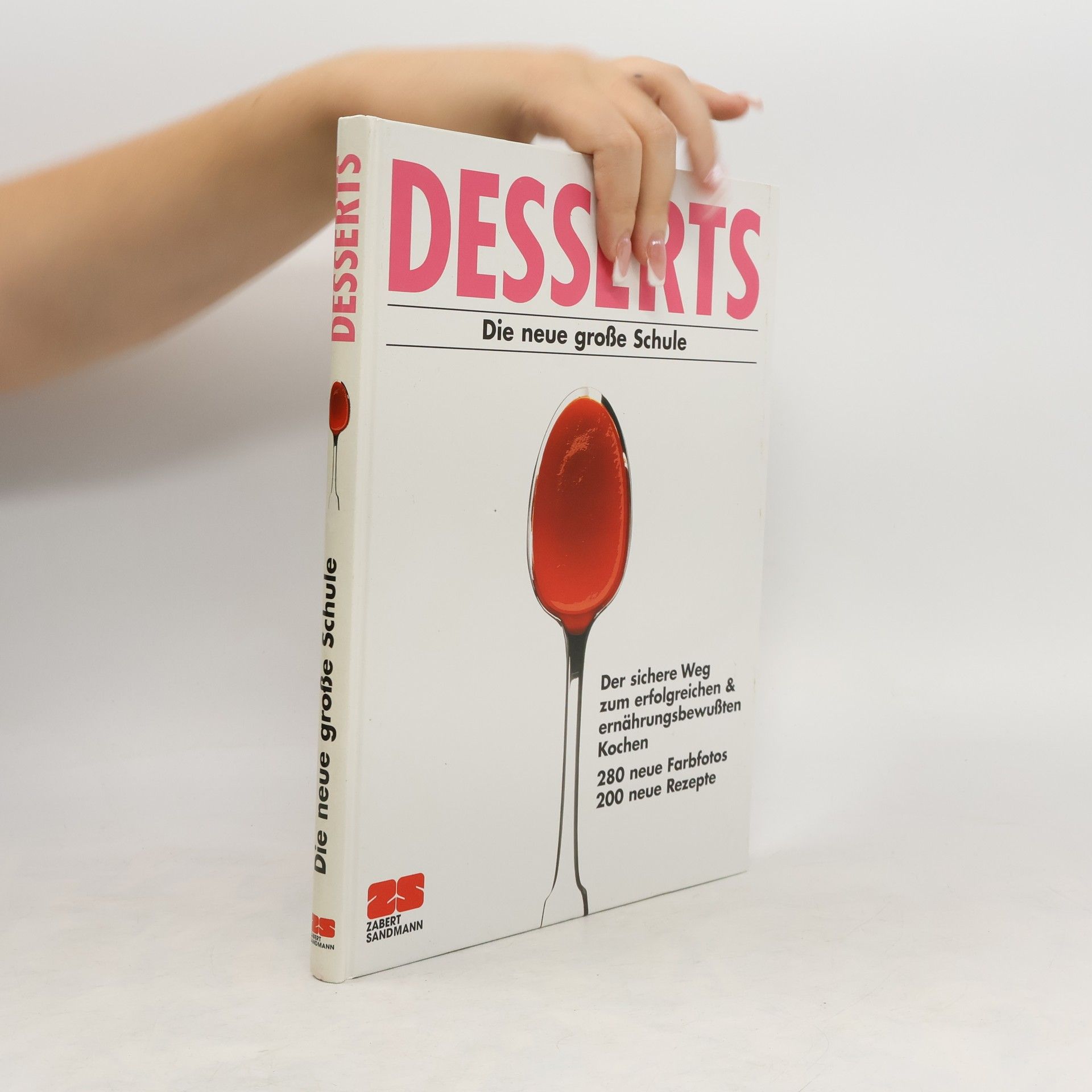 Monika Kellermann Desserts. Die neue große Schule.