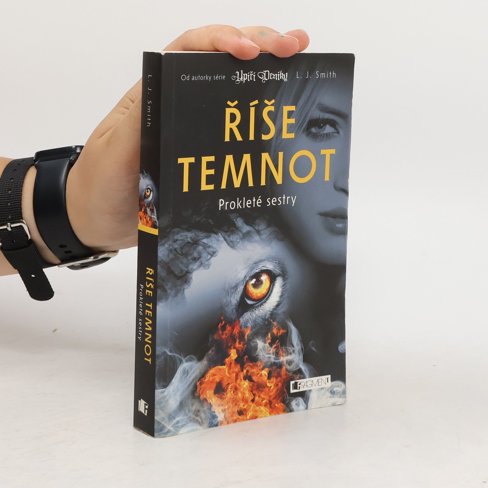Lisa Jane Smith Říše temnot. Prokleté sestry
