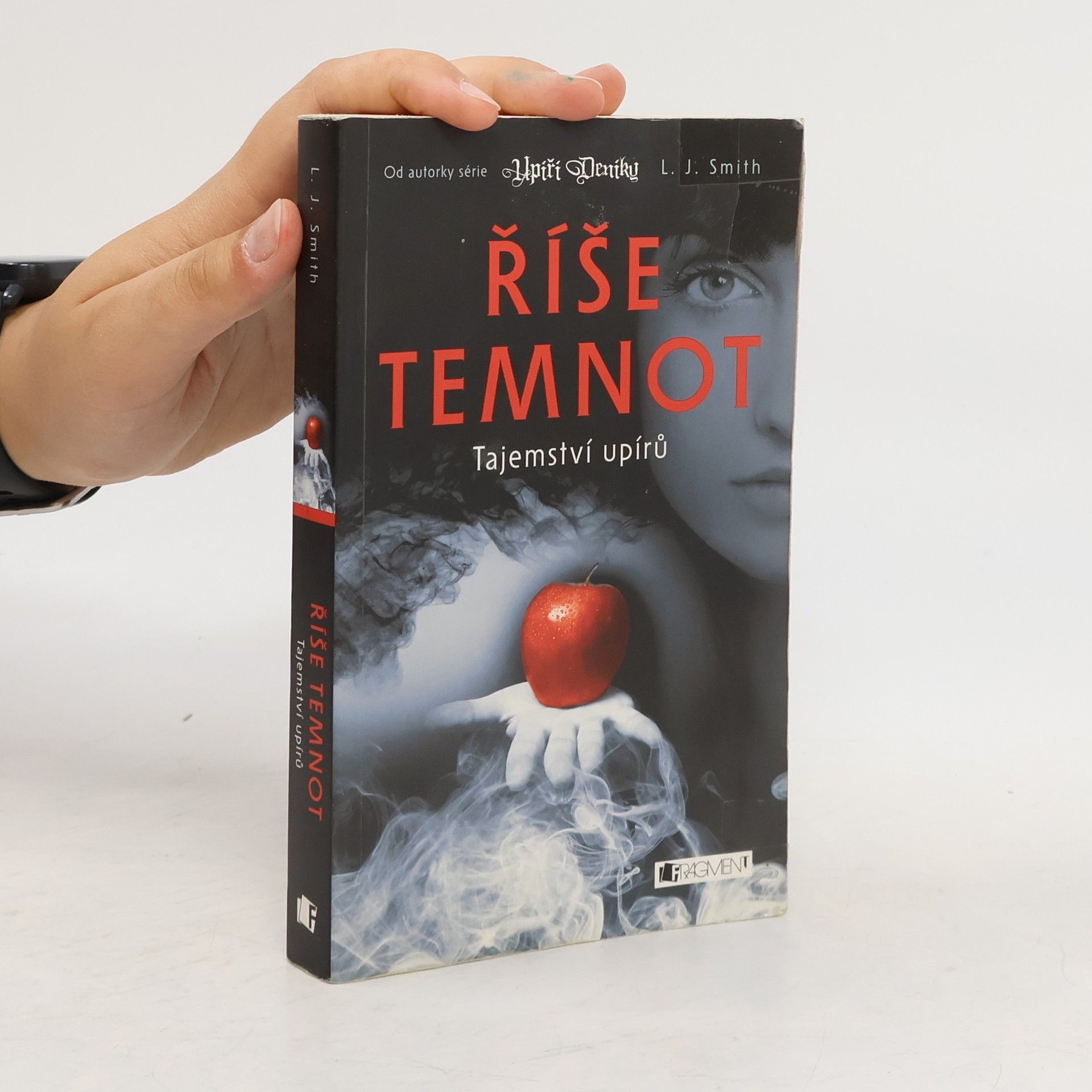 Lisa J. Smith Říše temnot. Tajemství upírů