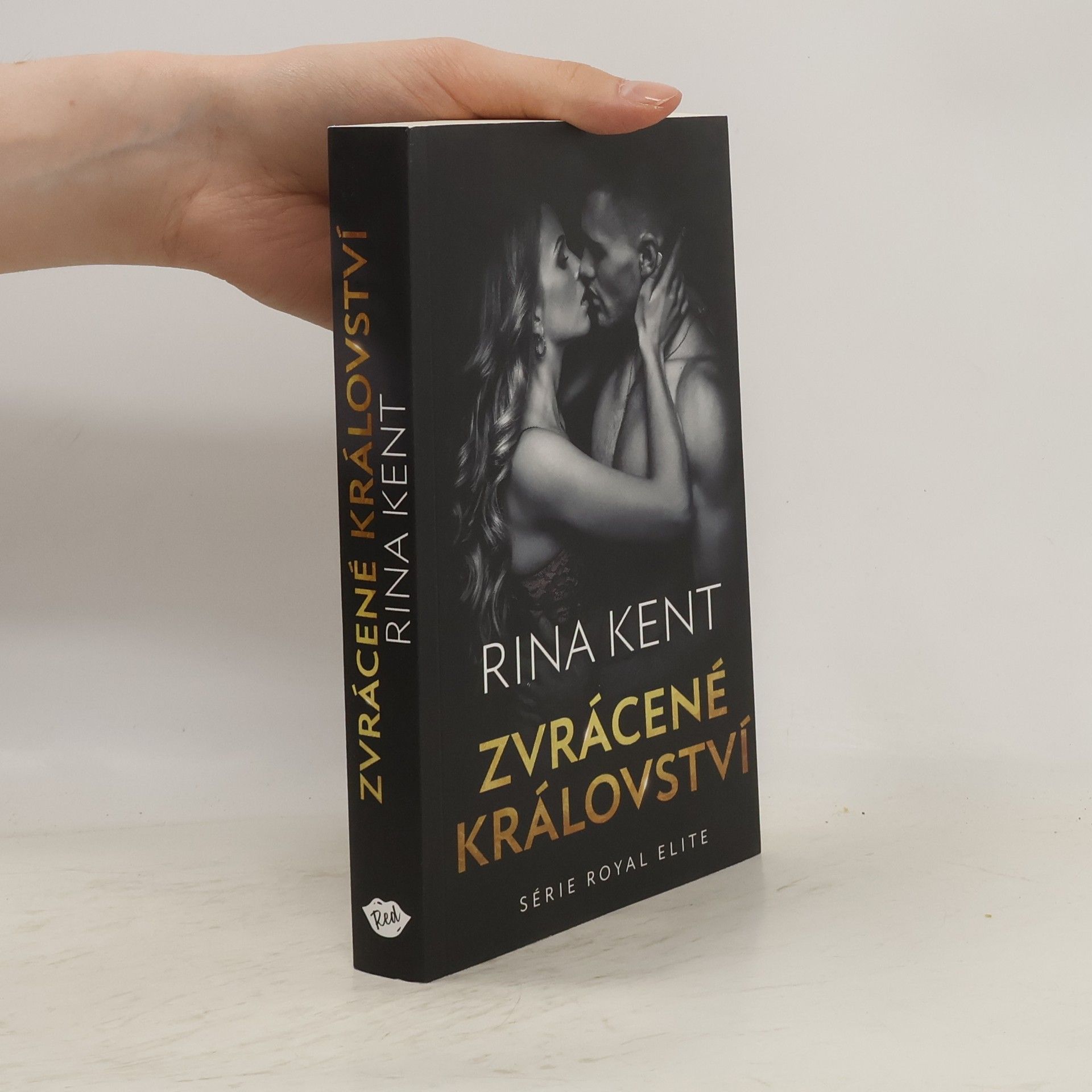 Rina Kent Zvrácené království