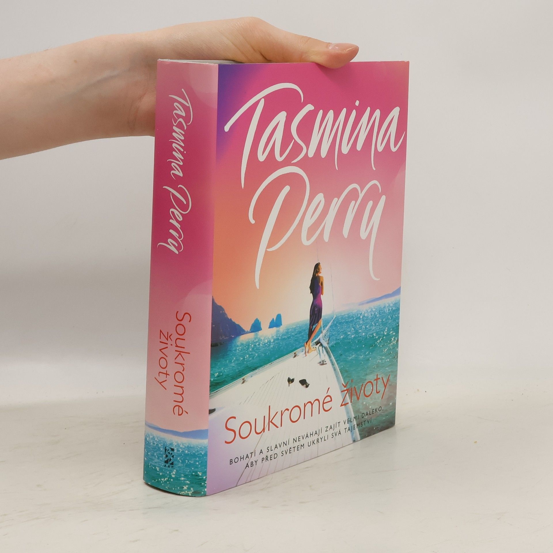 Tasmina Perry Soukromé životy