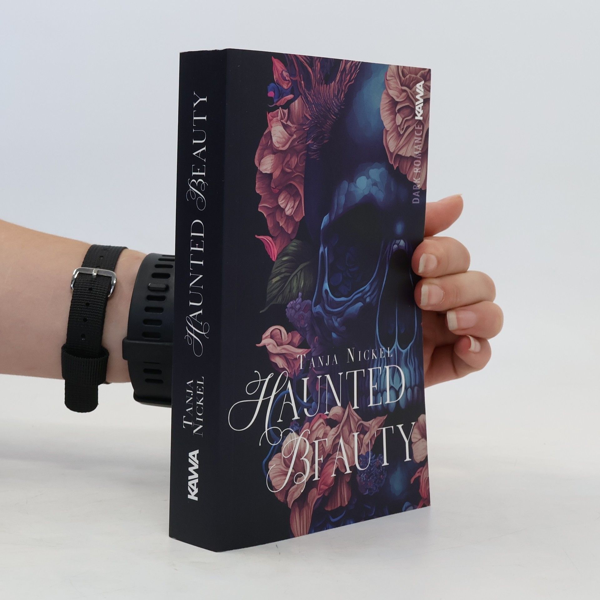 Tanja Nickel Haunted Beauty. Mit wunderschönem Farbschnitt