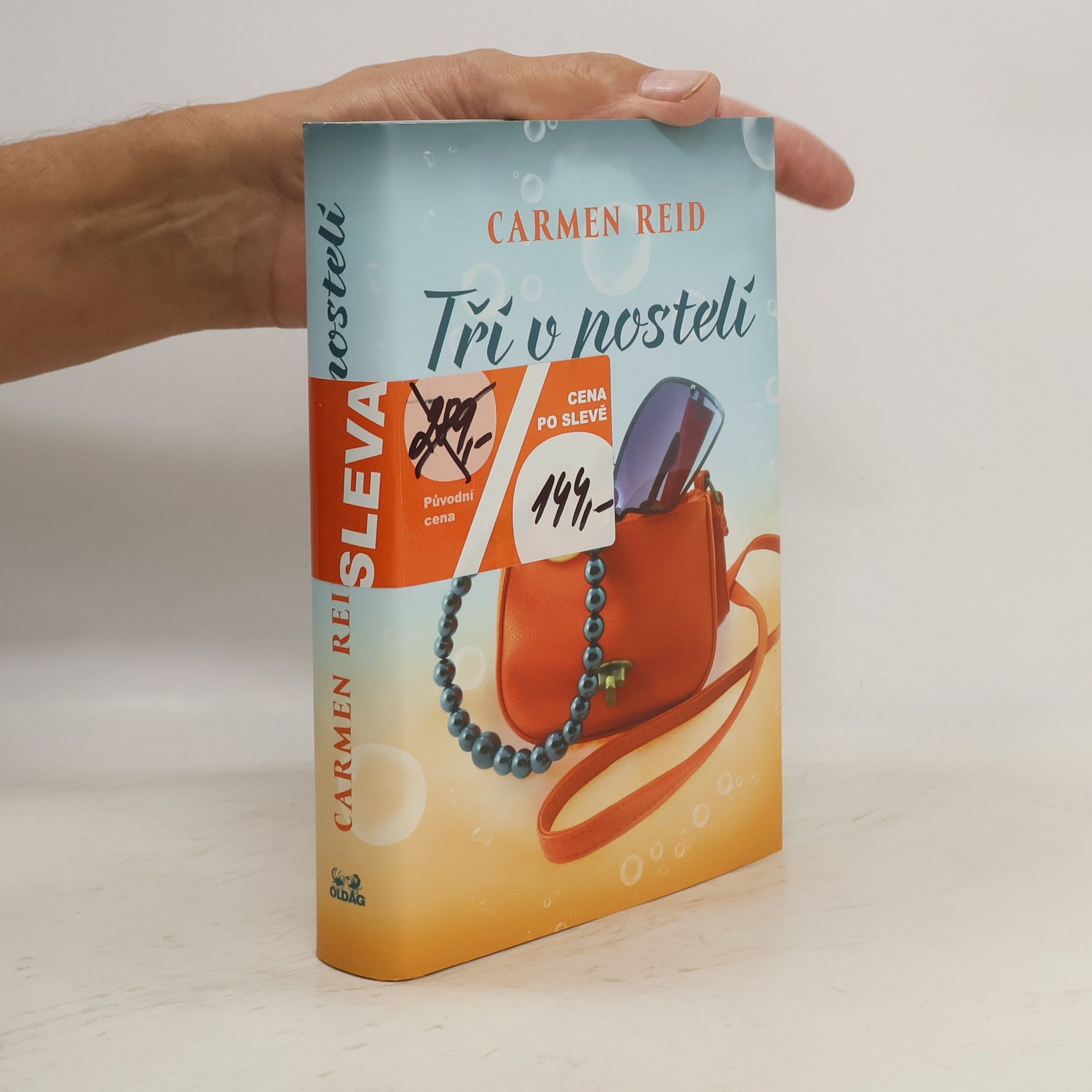 Carmen Reid Tři v posteli