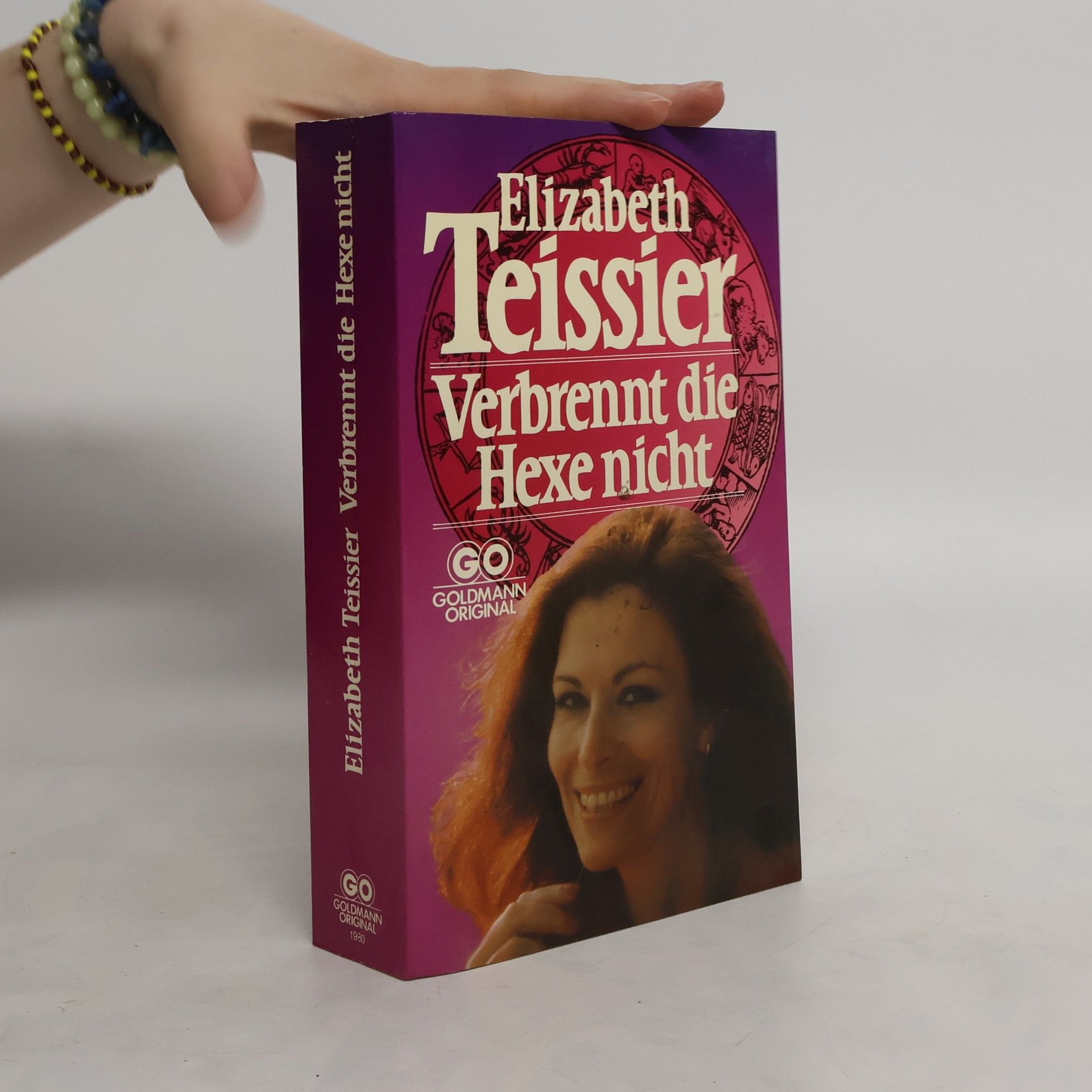 Dr. Elizabeth Teissier Verbrennt die Hexe nicht