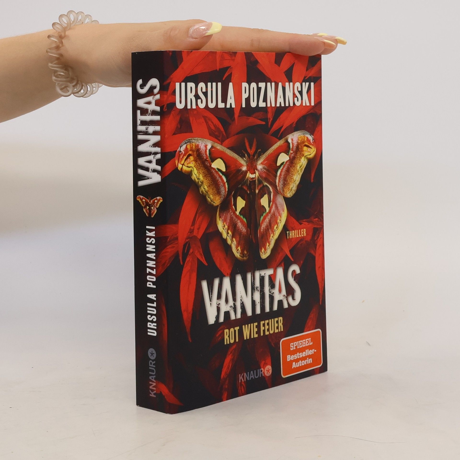 Ursula Poznanski Vanitas. Rot wie Feuer