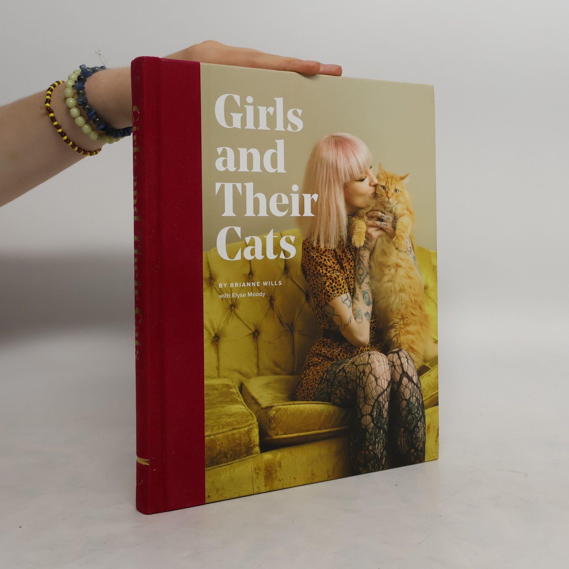 Chronicle Books Girls and Their Cats