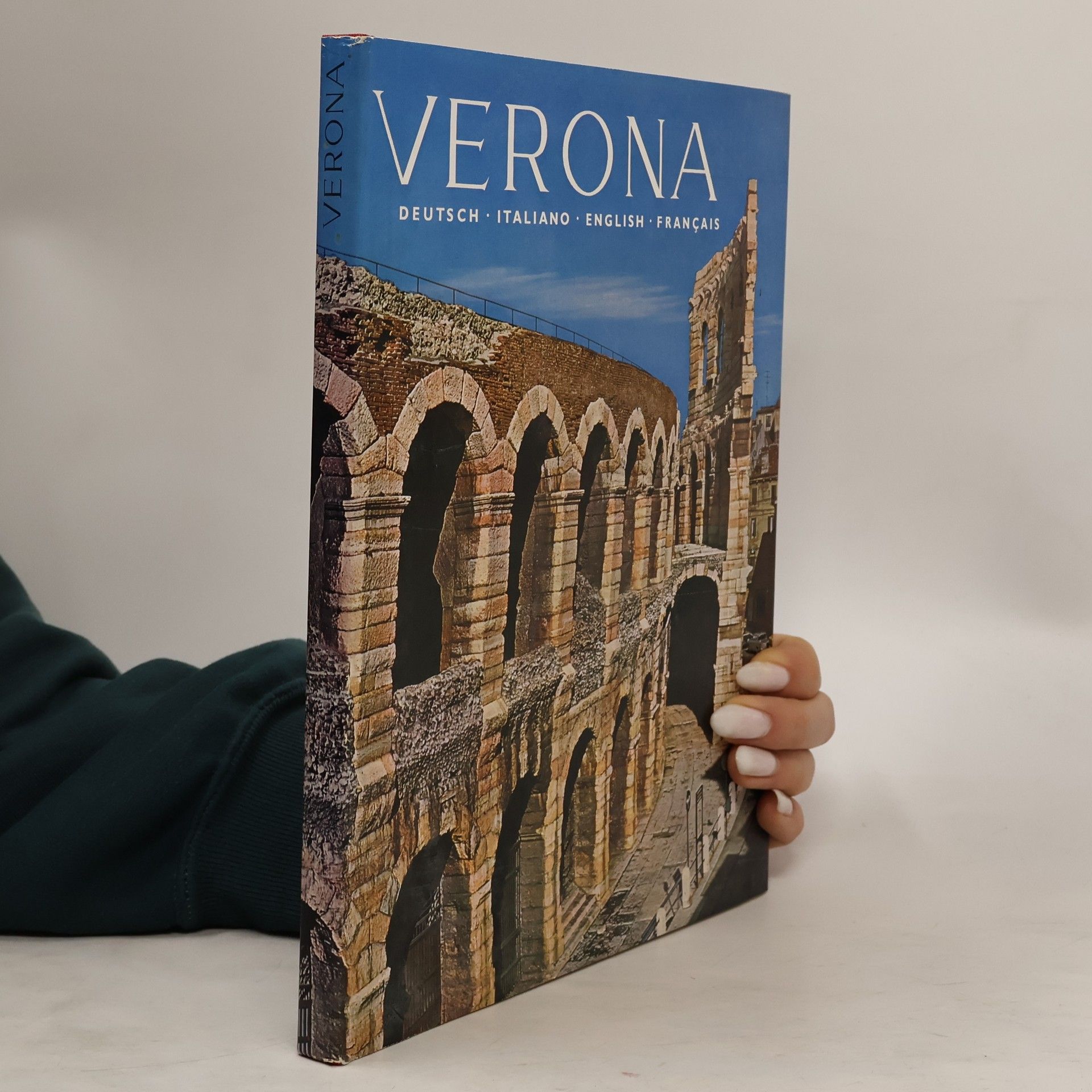 Collectif d'auteurs Verona