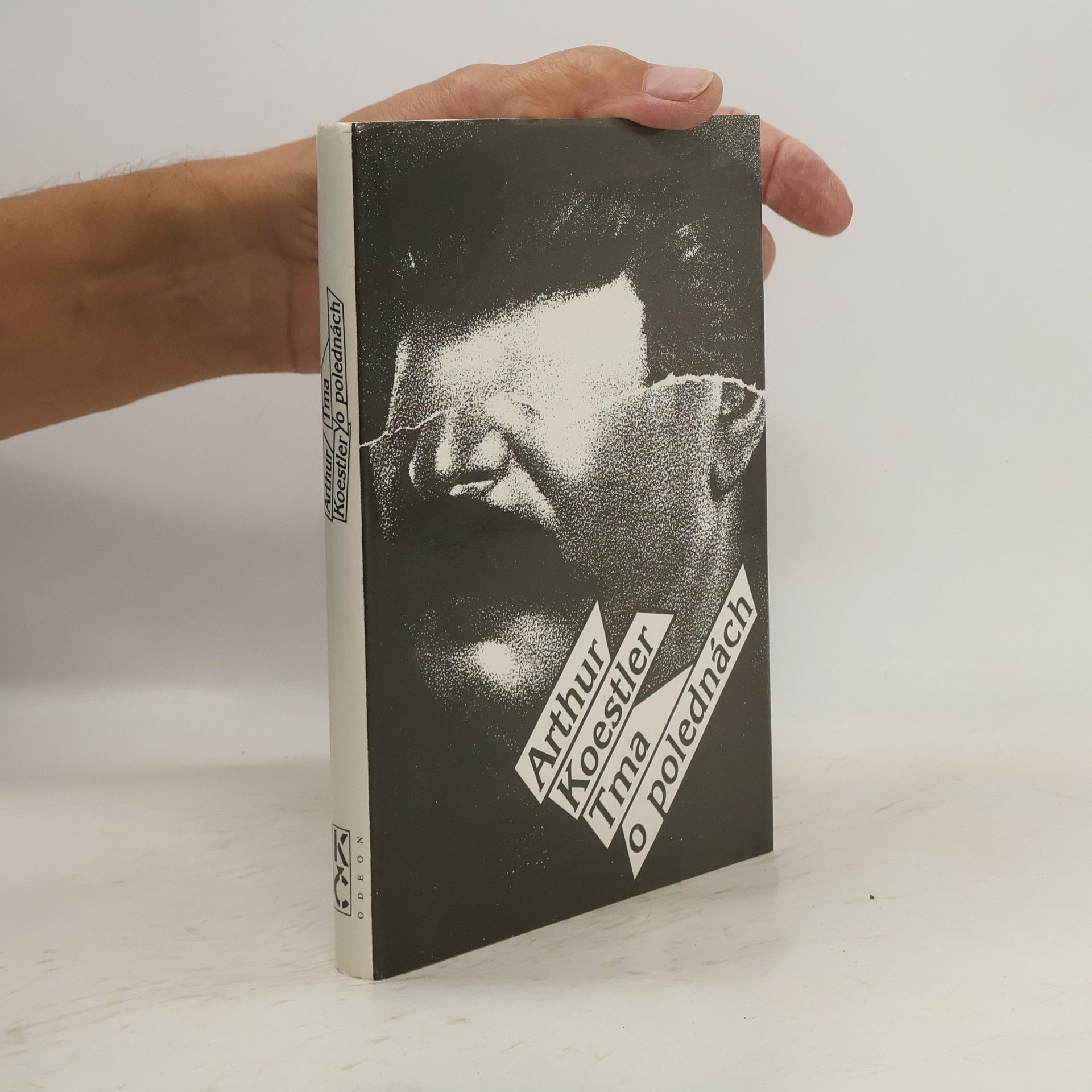 Arthur Koestler Tma o polednách